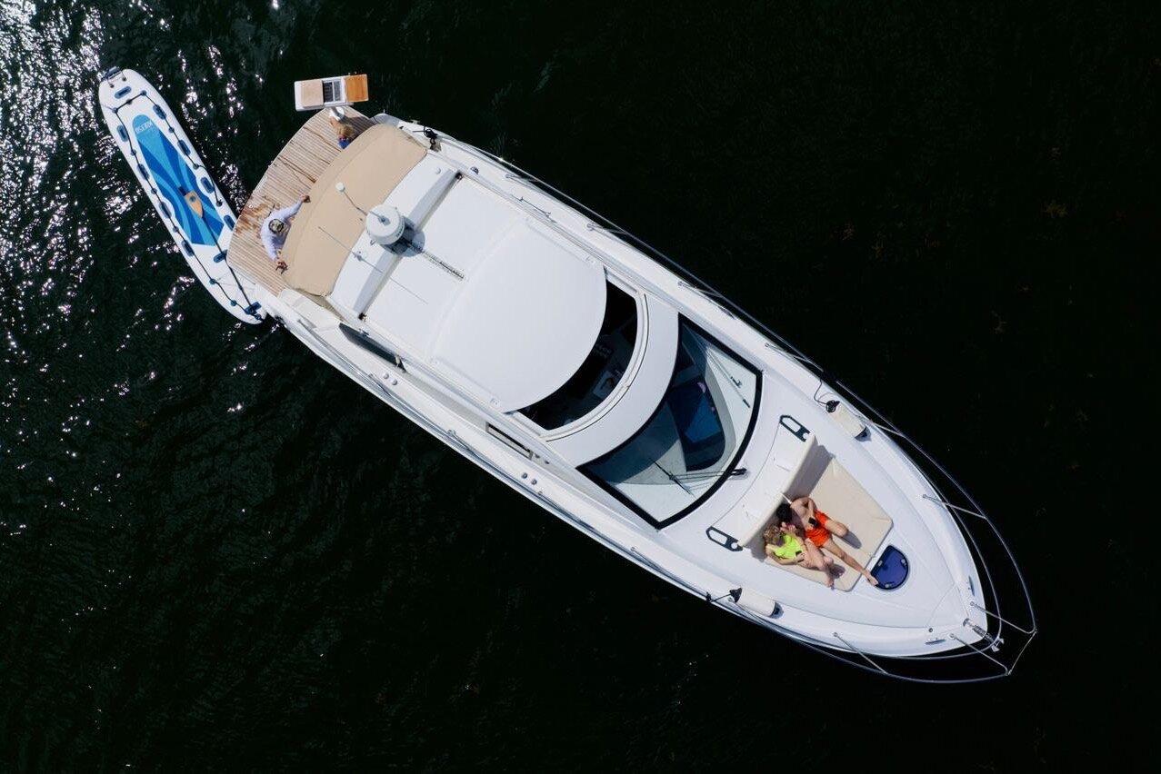 Perulla Yacht Rental