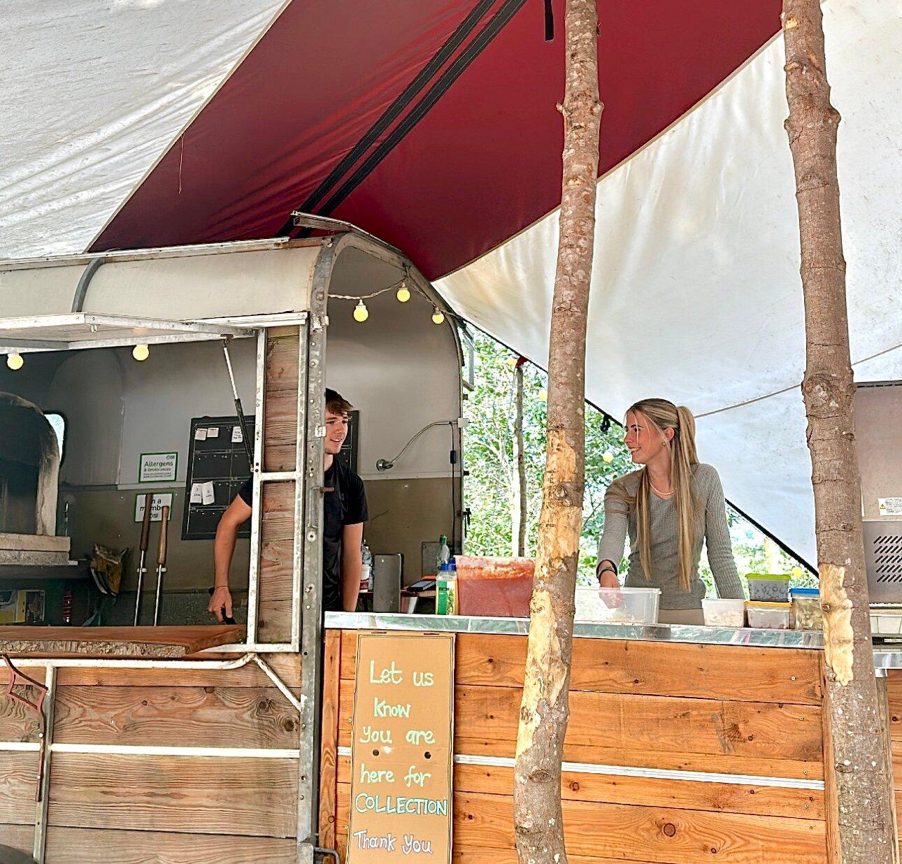 Nomad trailer made pizzas