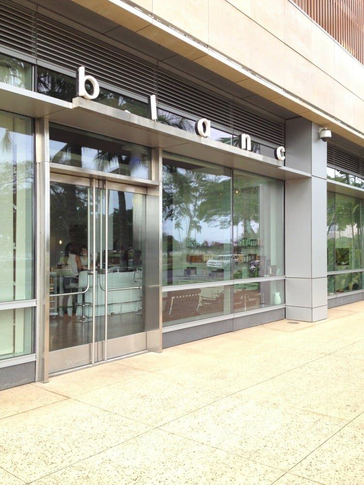 Salon Blanc "The Celebrities Salon"