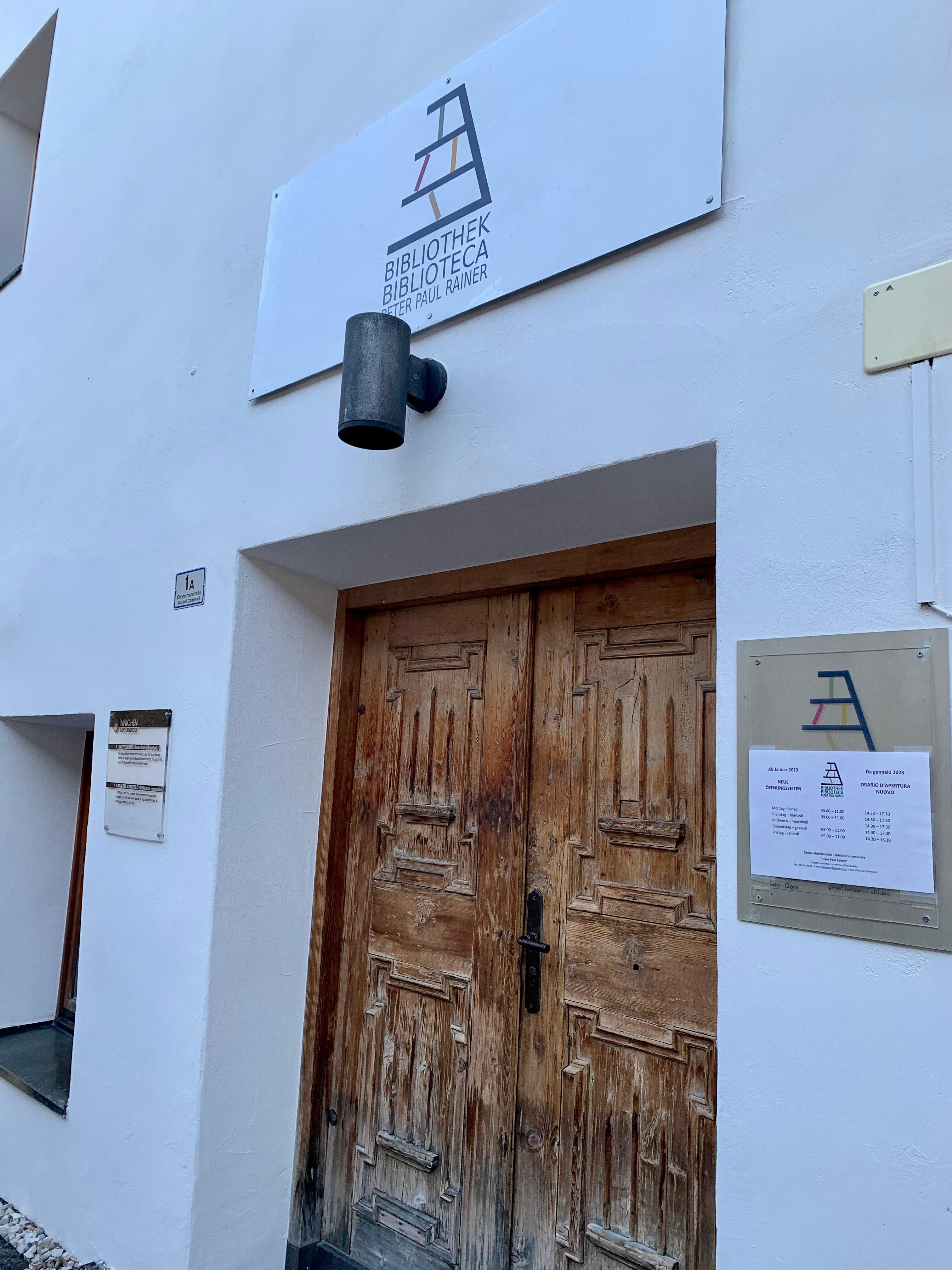 Biblioteca comunale Peter Paul Rainer