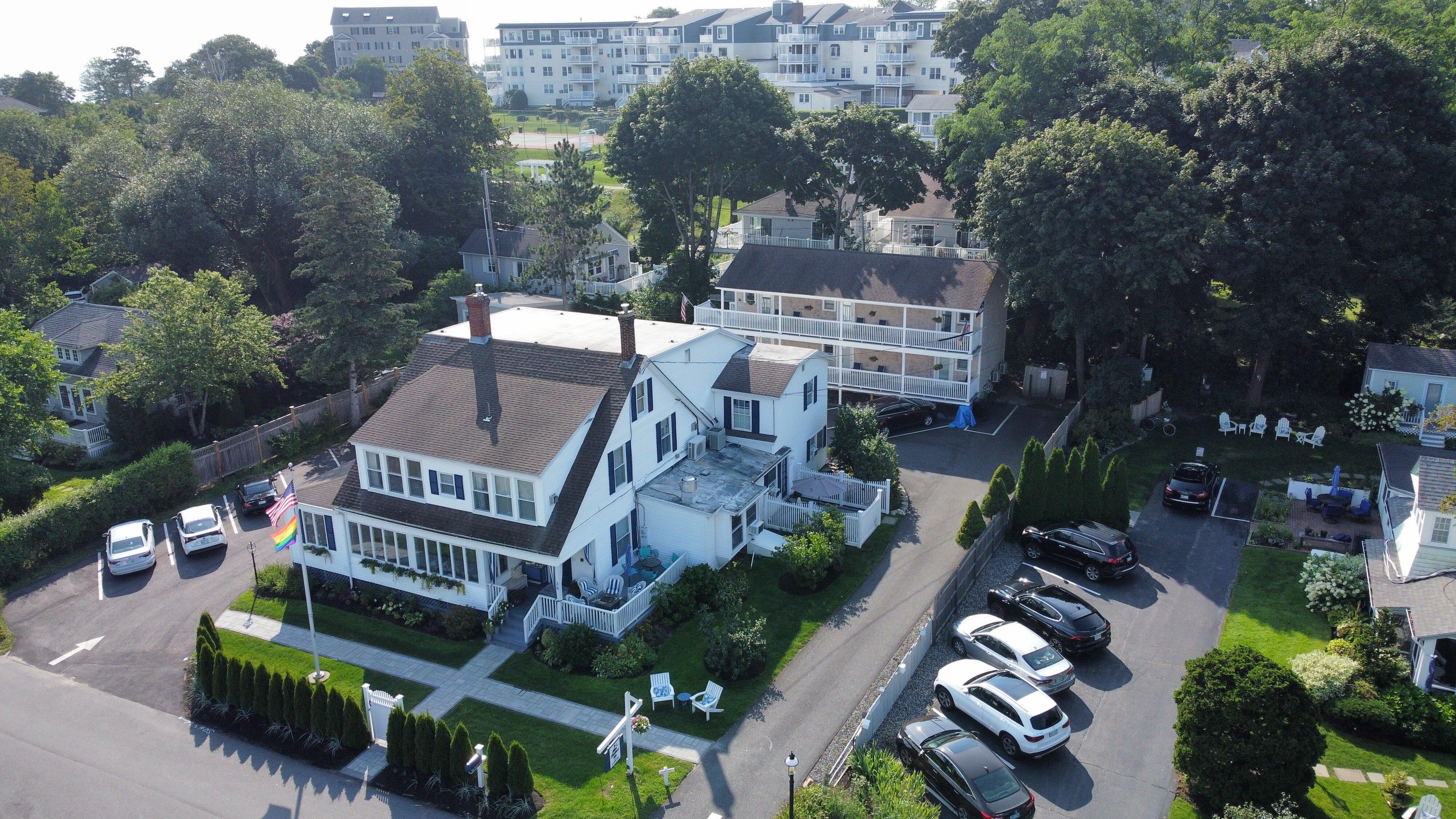 Blue Shutters Inn and Studios