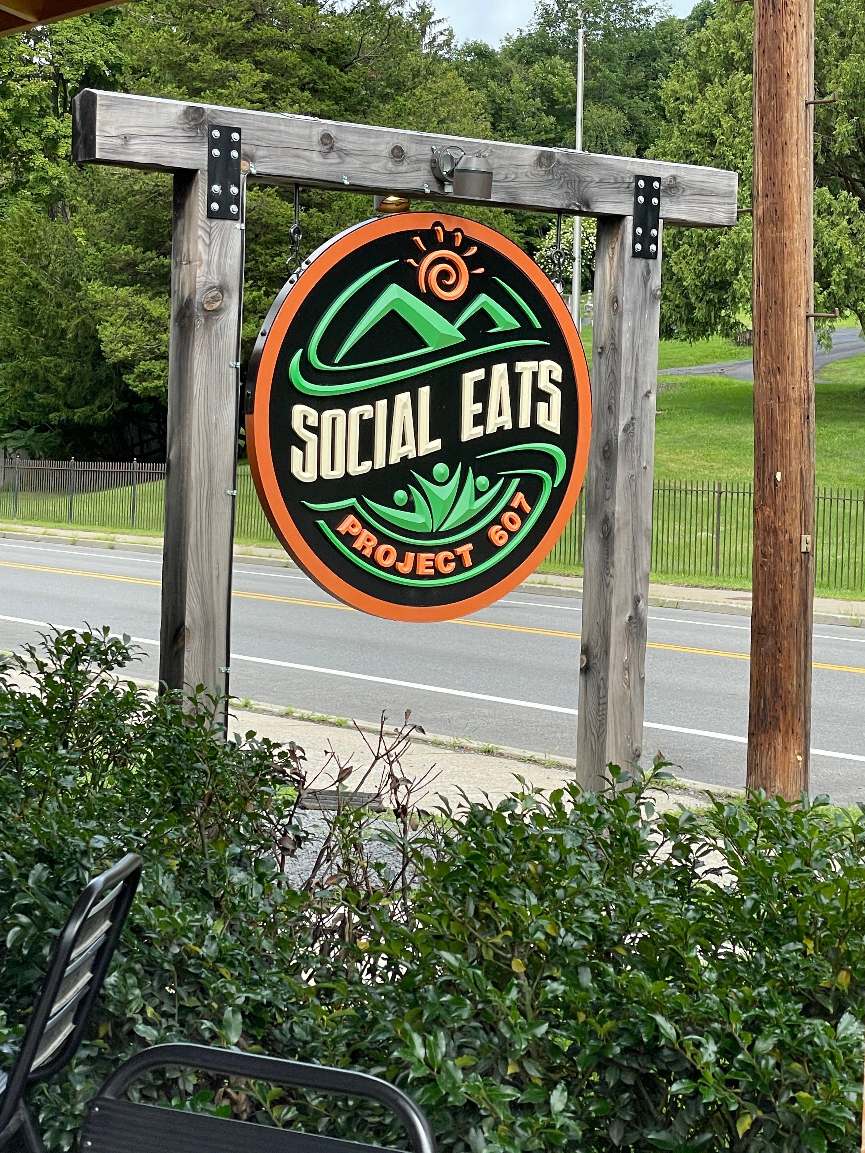 Social Eats Café - Project 607