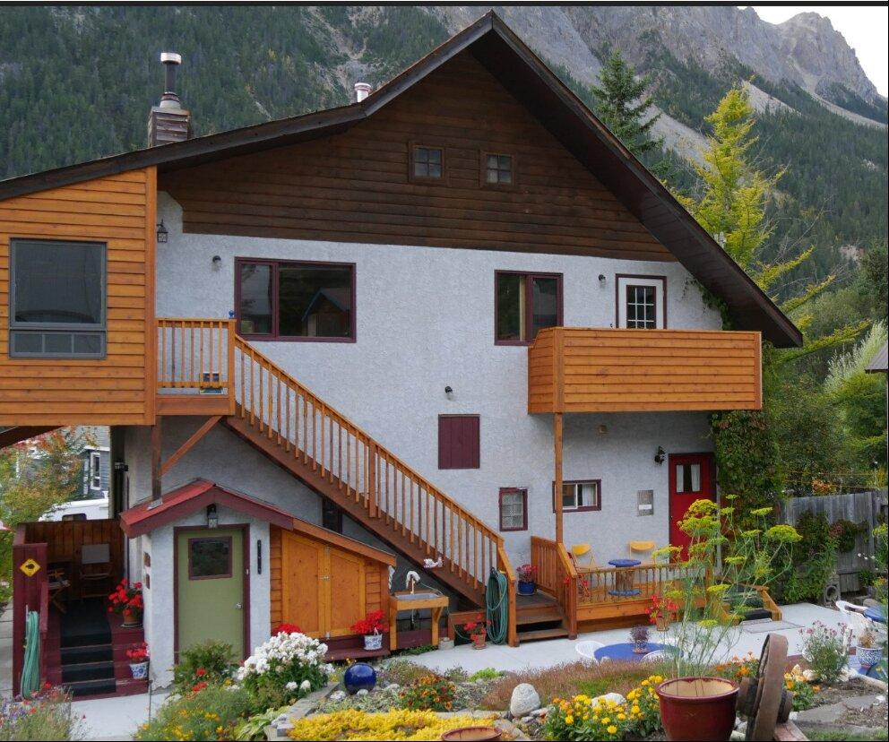 Mt Burgess Guesthouse