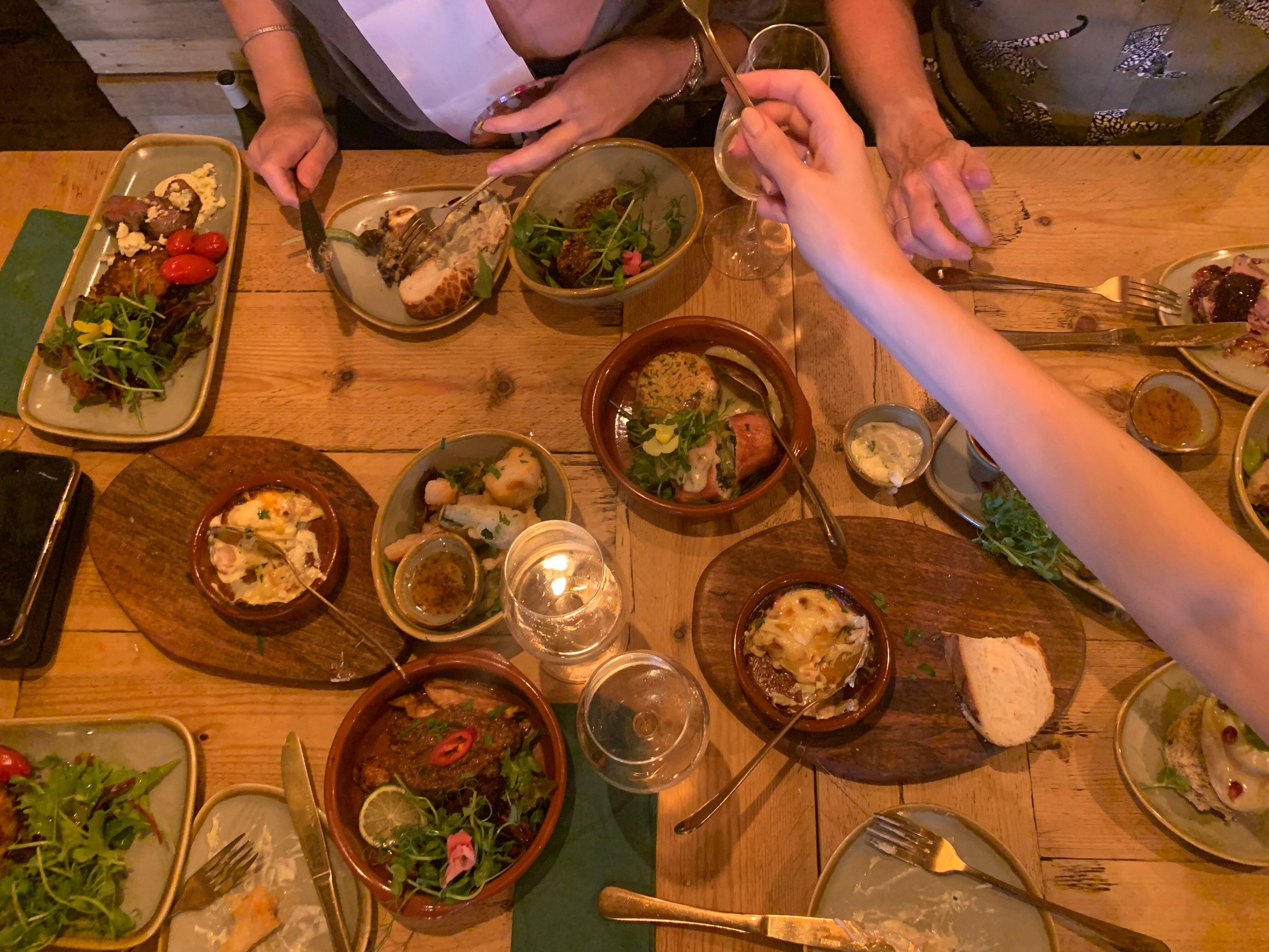 Manchot Tapas Bar & Restaurant