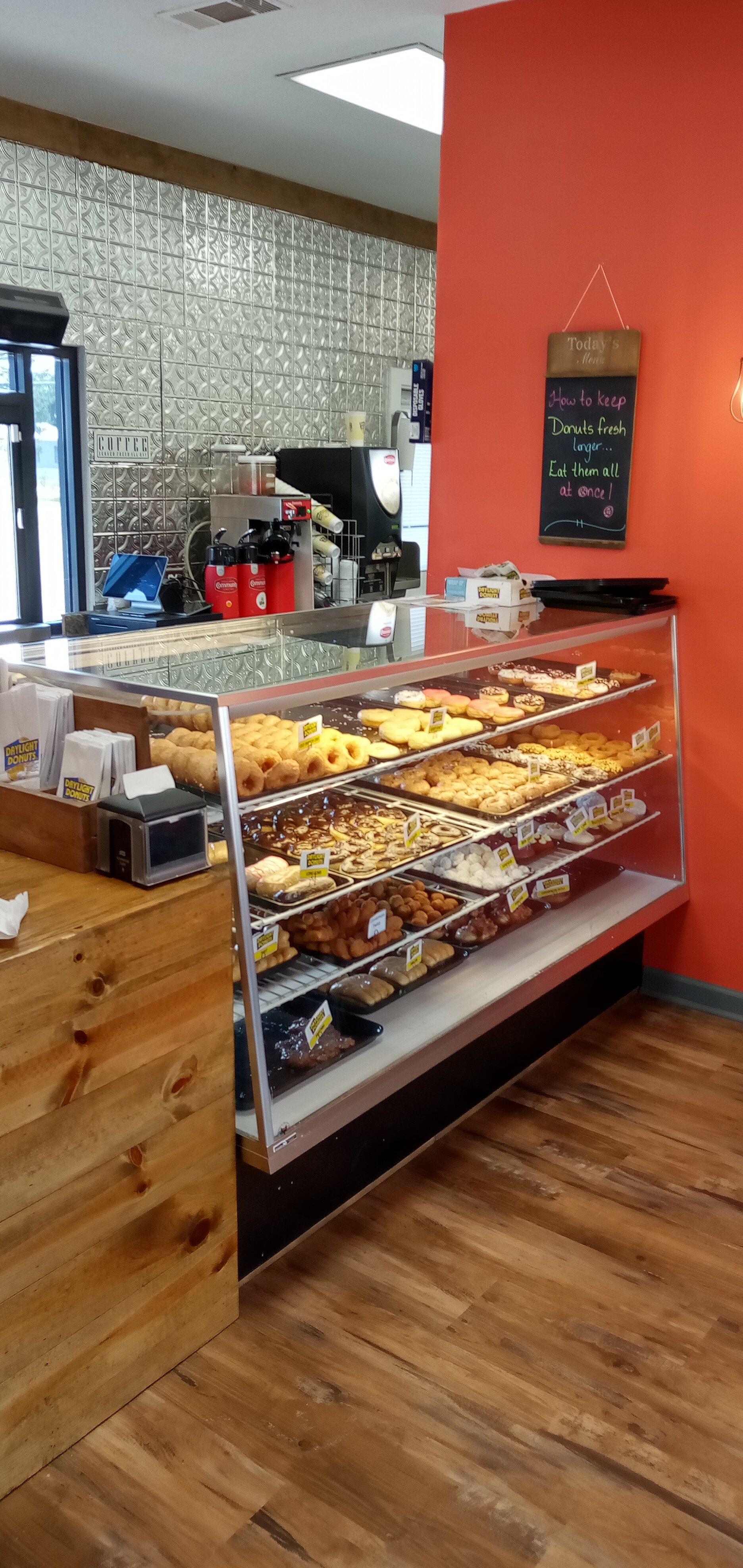 Daylight Donuts of Cochran