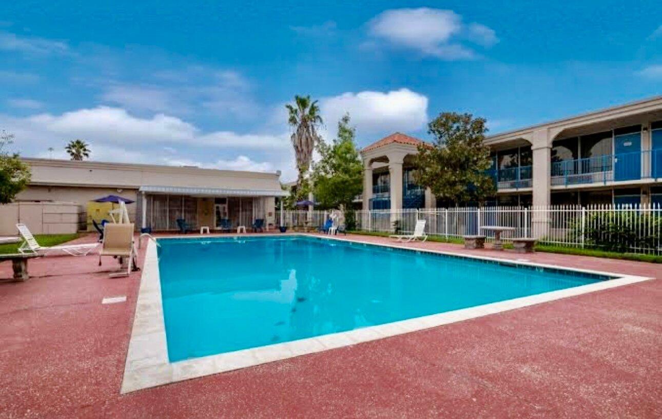 Travelodge By Wyndham Baton Rouge East