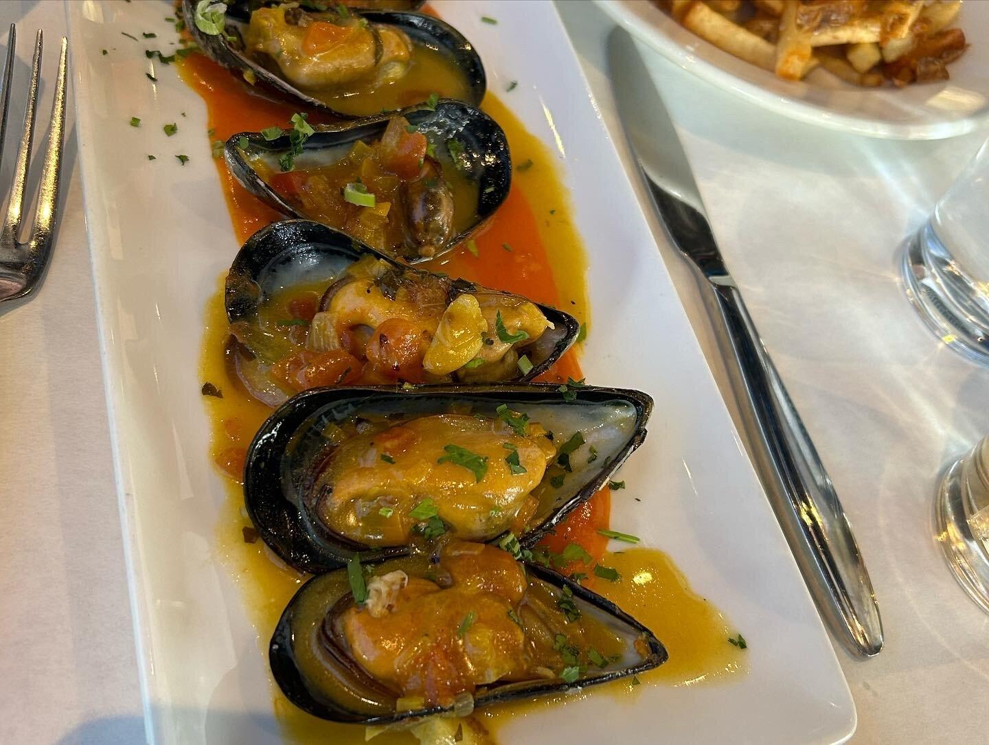 Laperaux Bistro