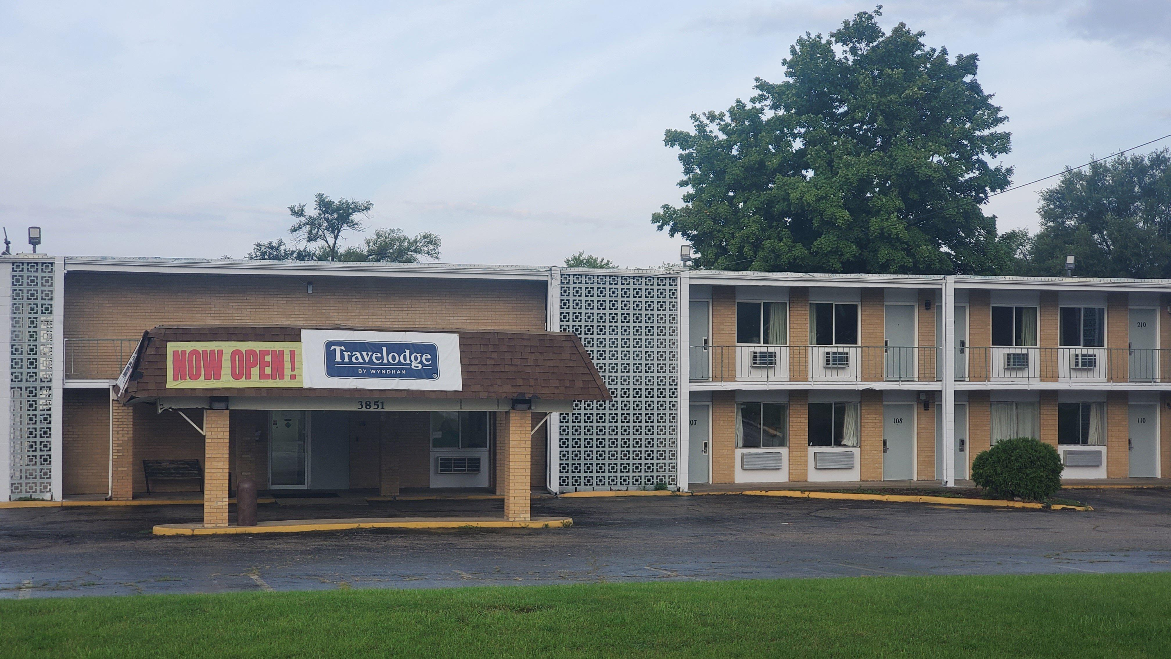 Travelodge by Wyndham Rockford South