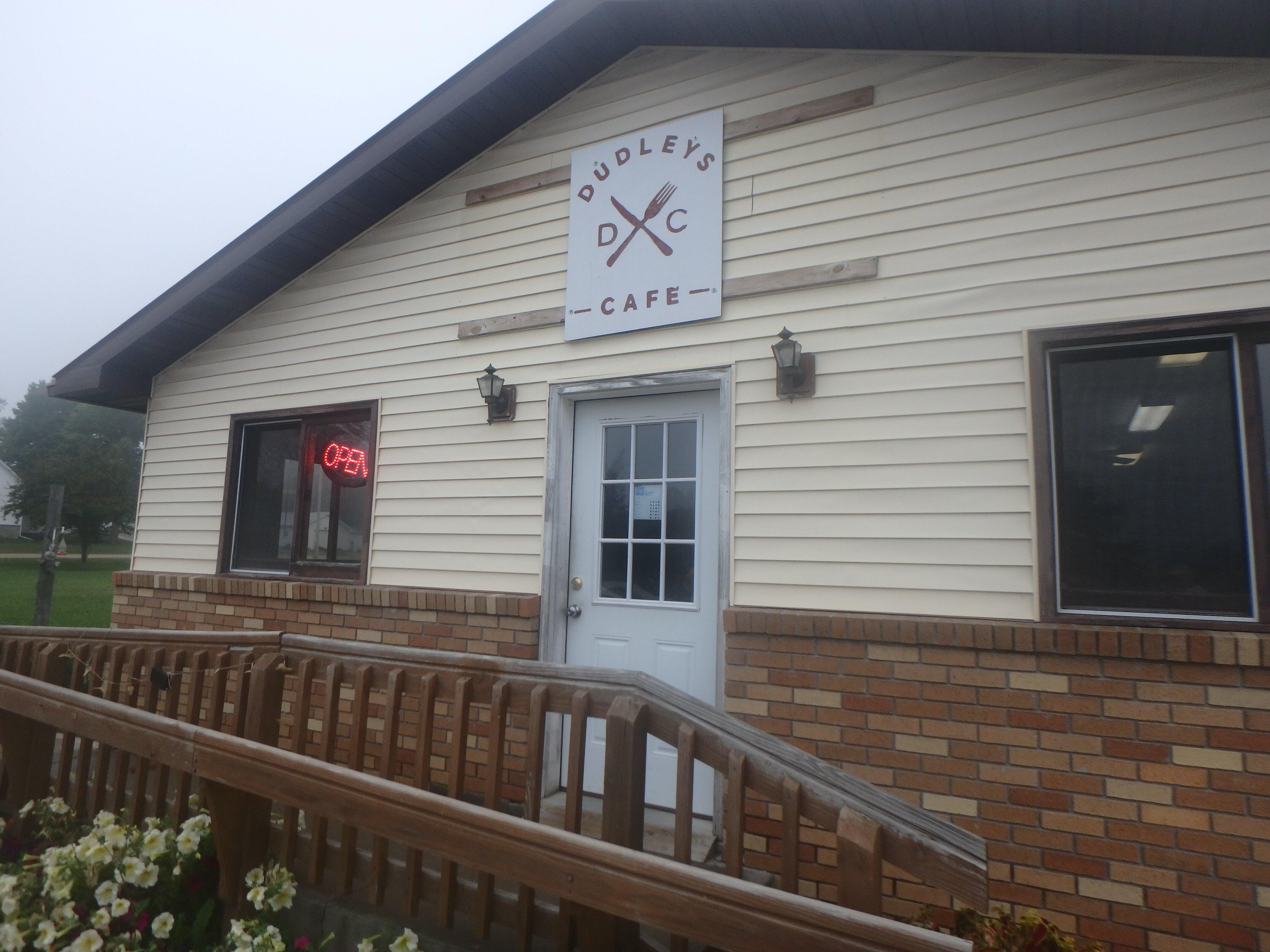 Dudley's cafe in Leonard