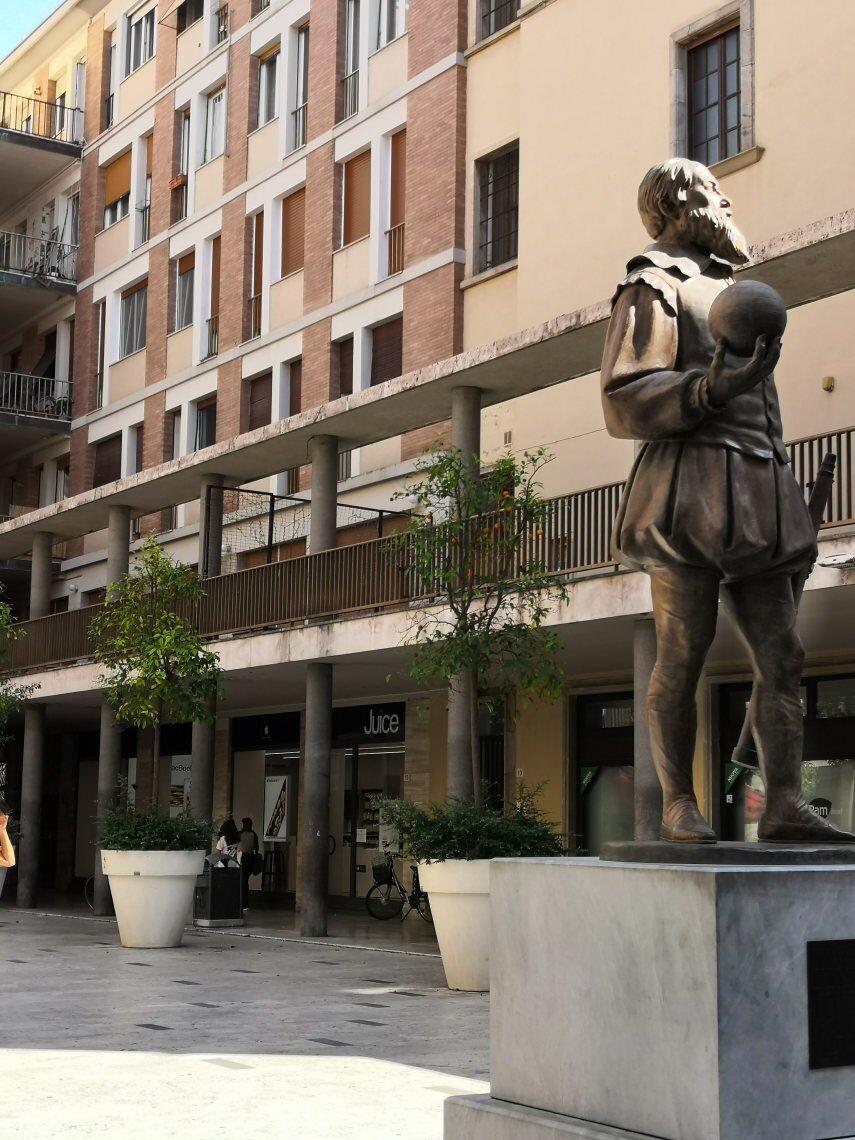 Statua Di Galileo Galilei