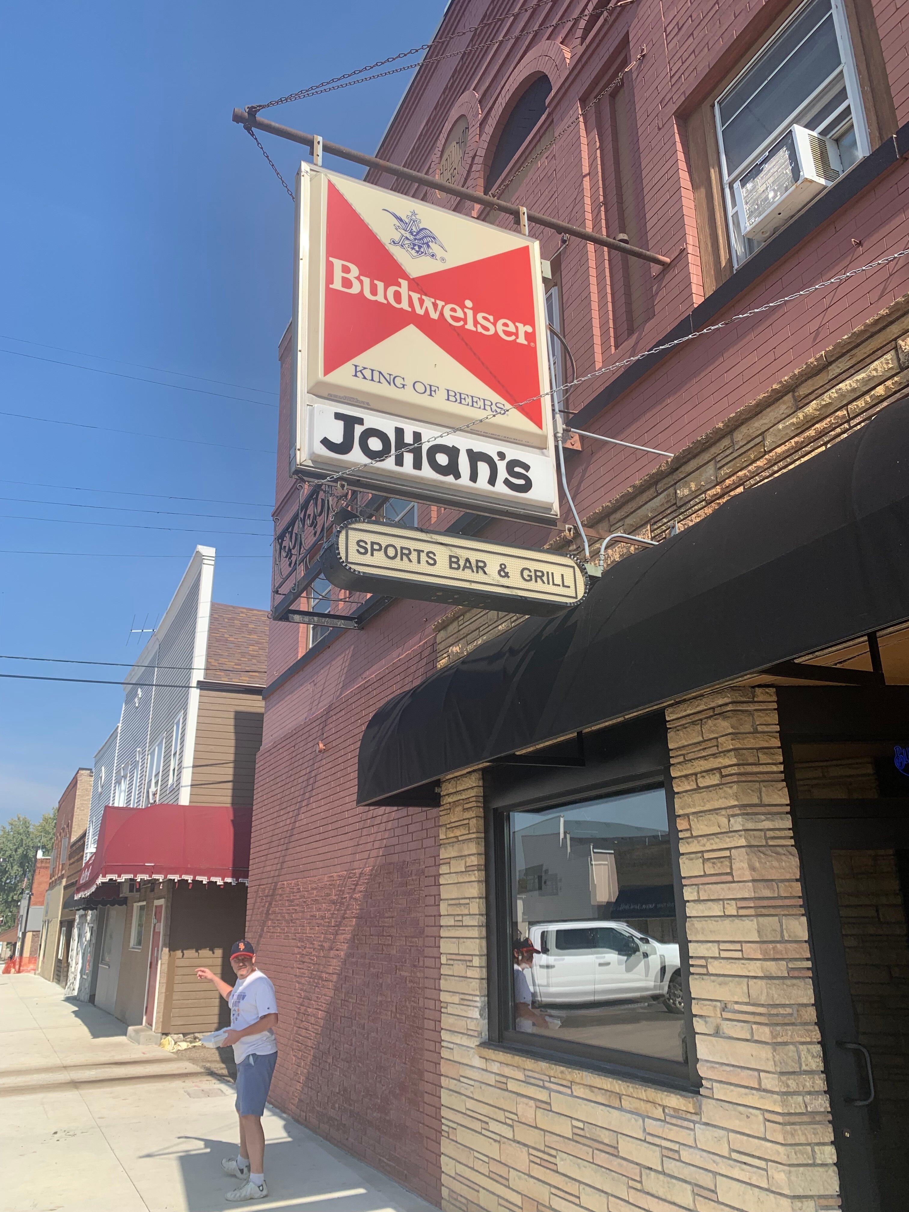 Johan's Sports Bar and Grill