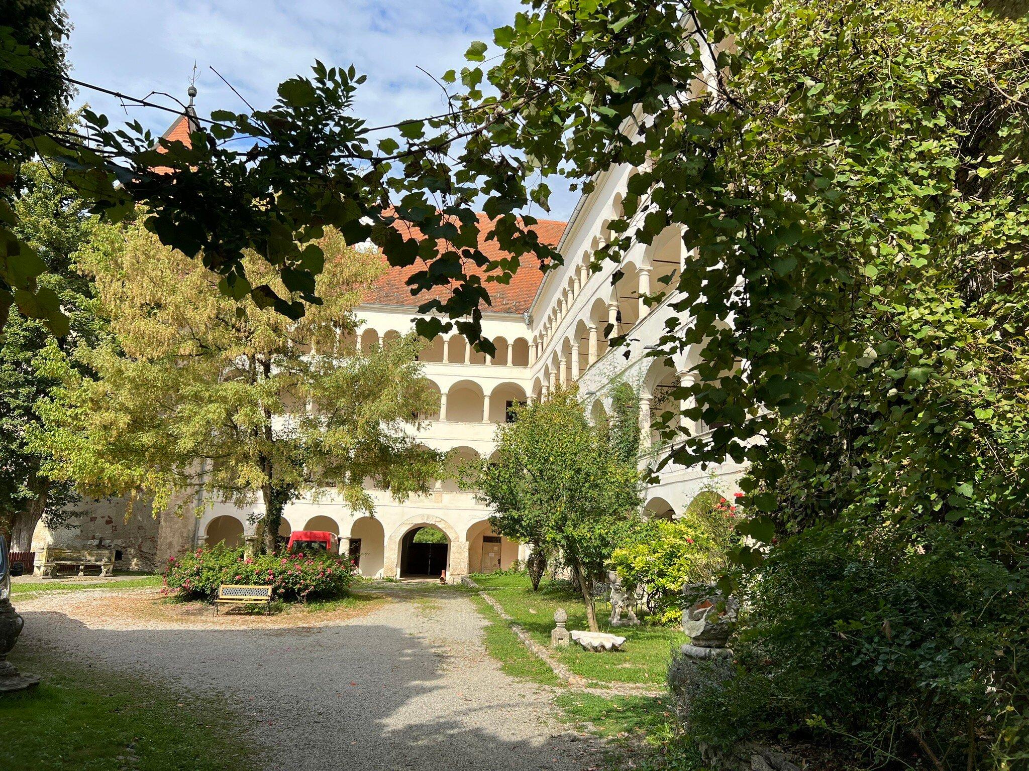 Schloss Spielfeld