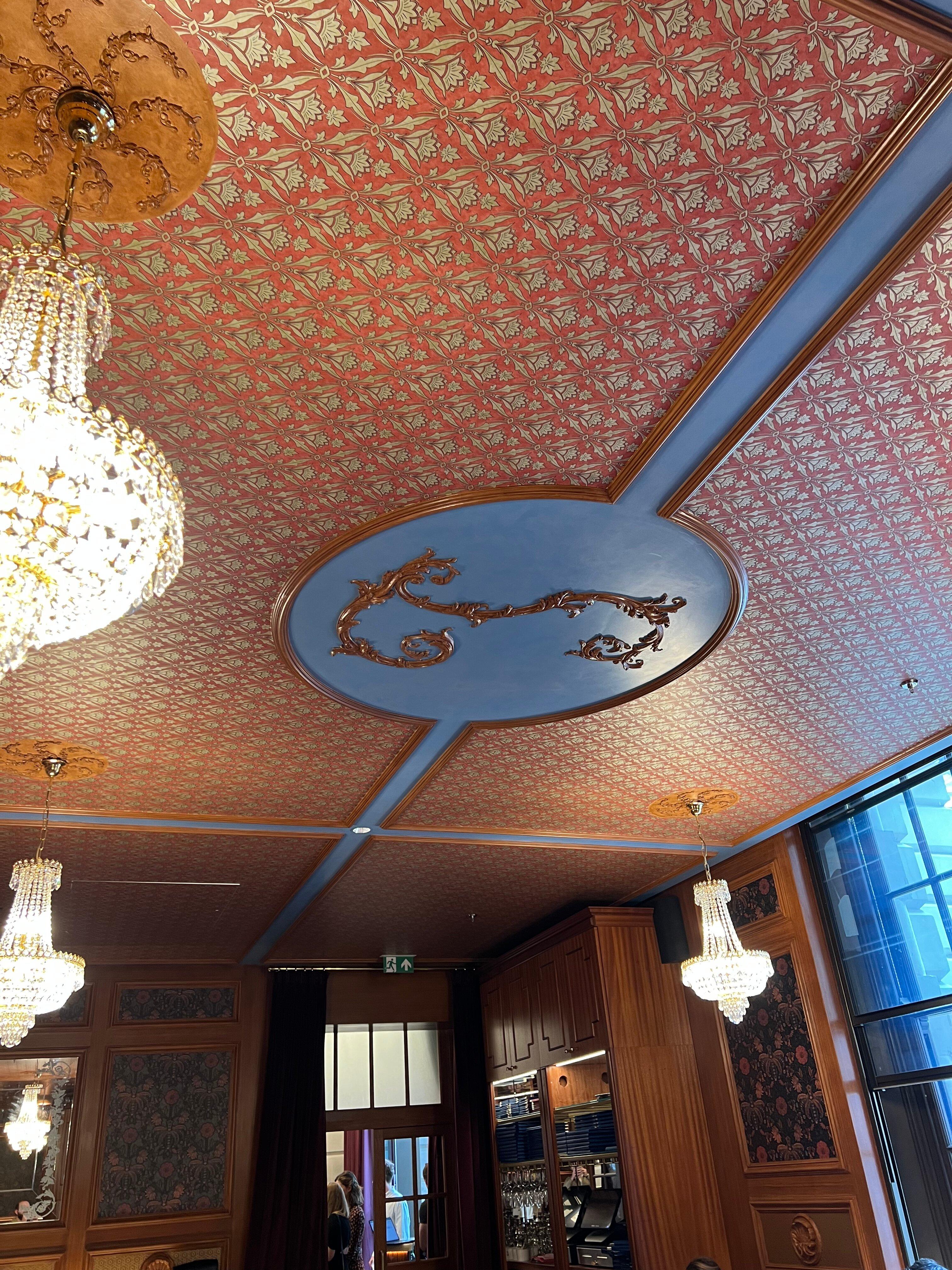 Café Lapérouse London