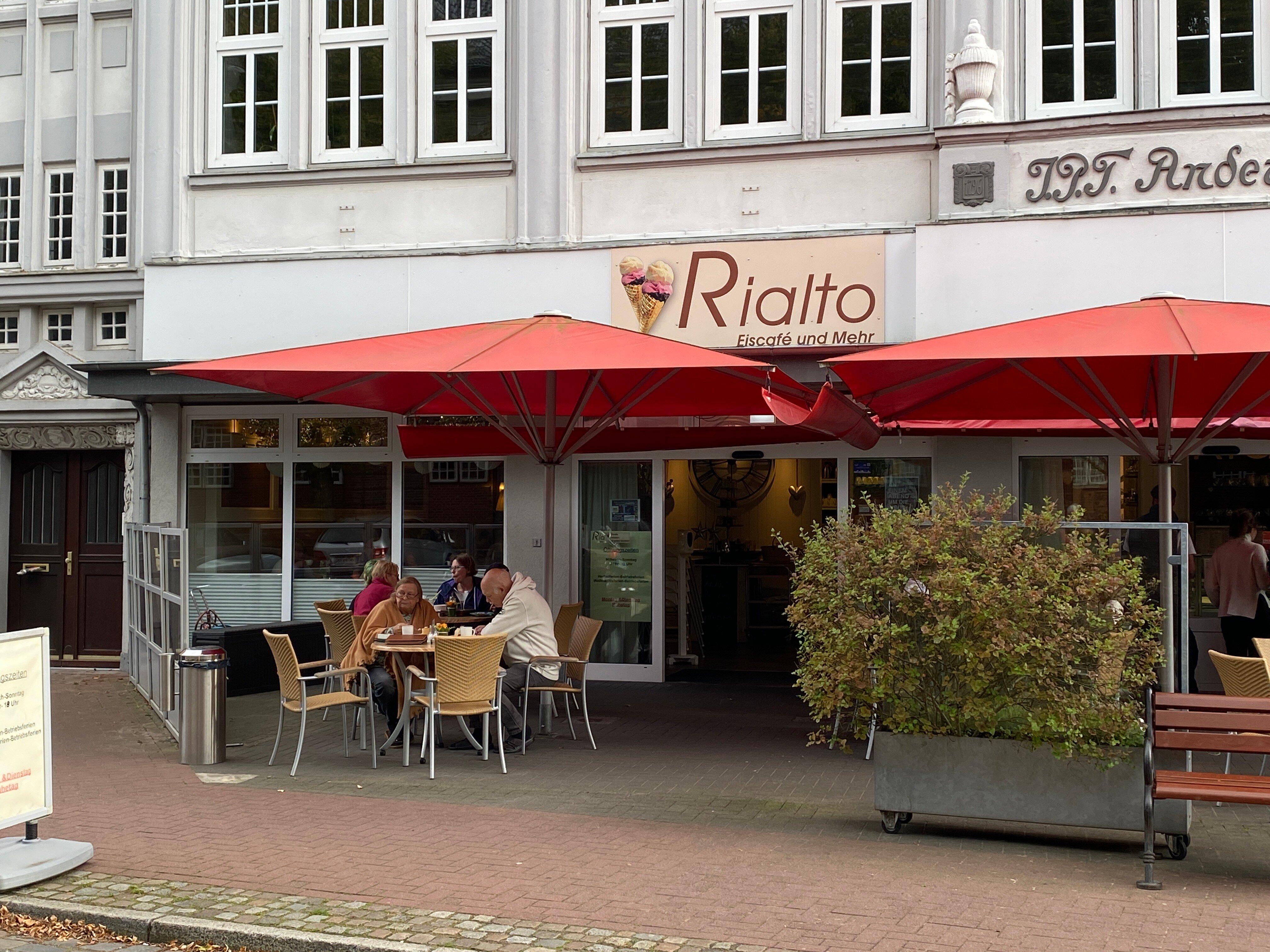 Photo by bytowntraveler