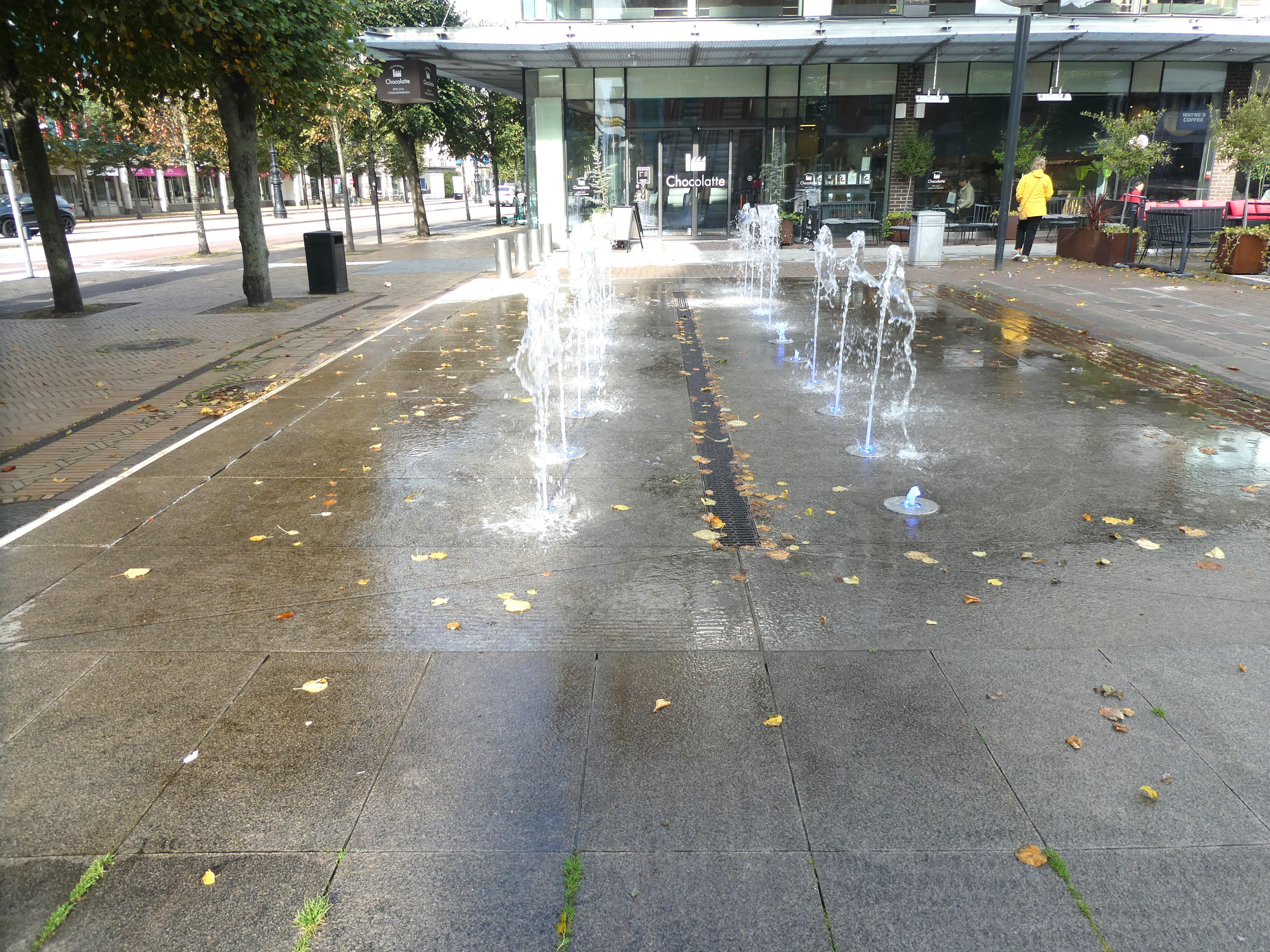 Vattenspelet på Rådhustorget