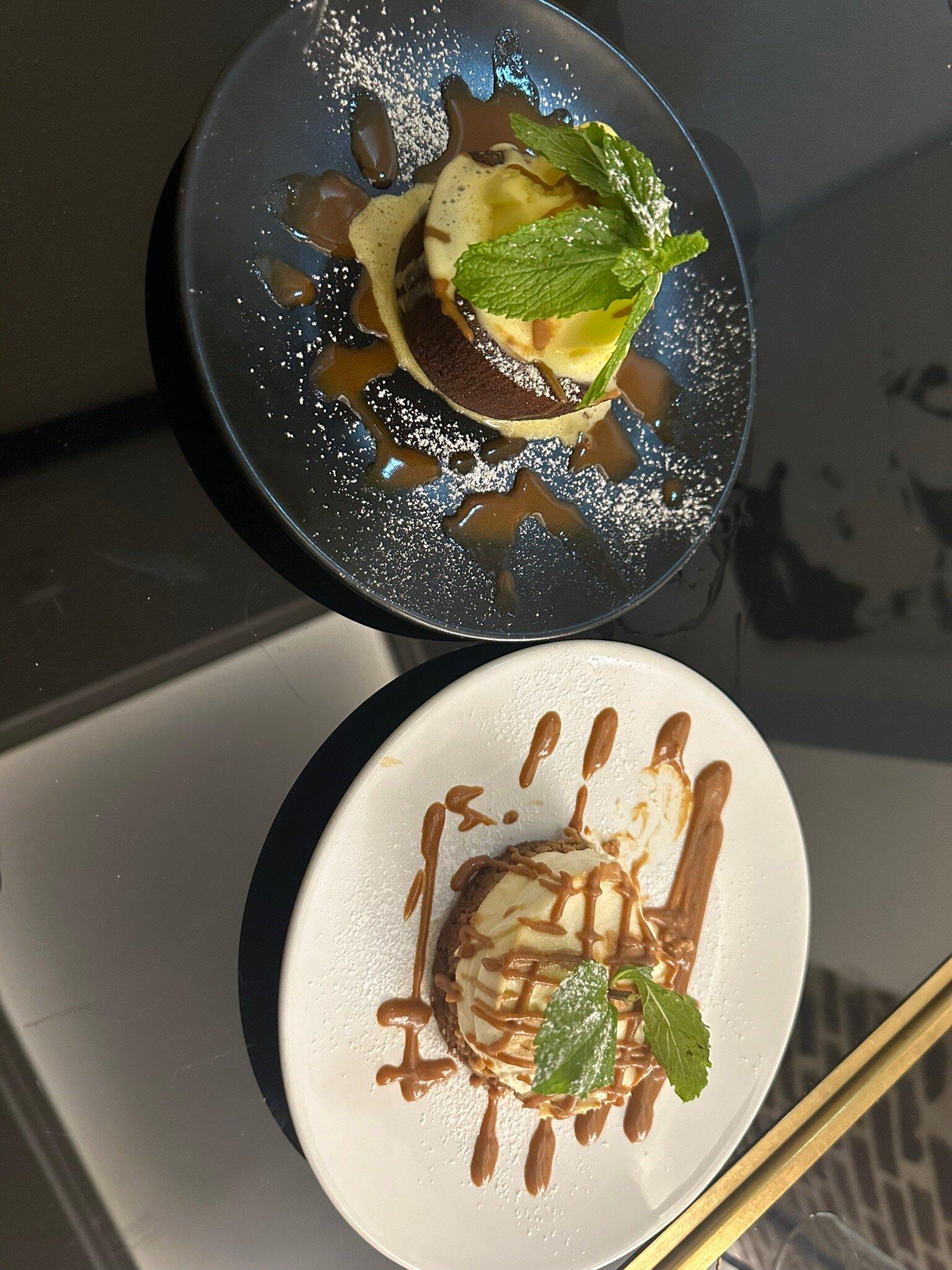 Chez Les Frisheurs Resturant Bar