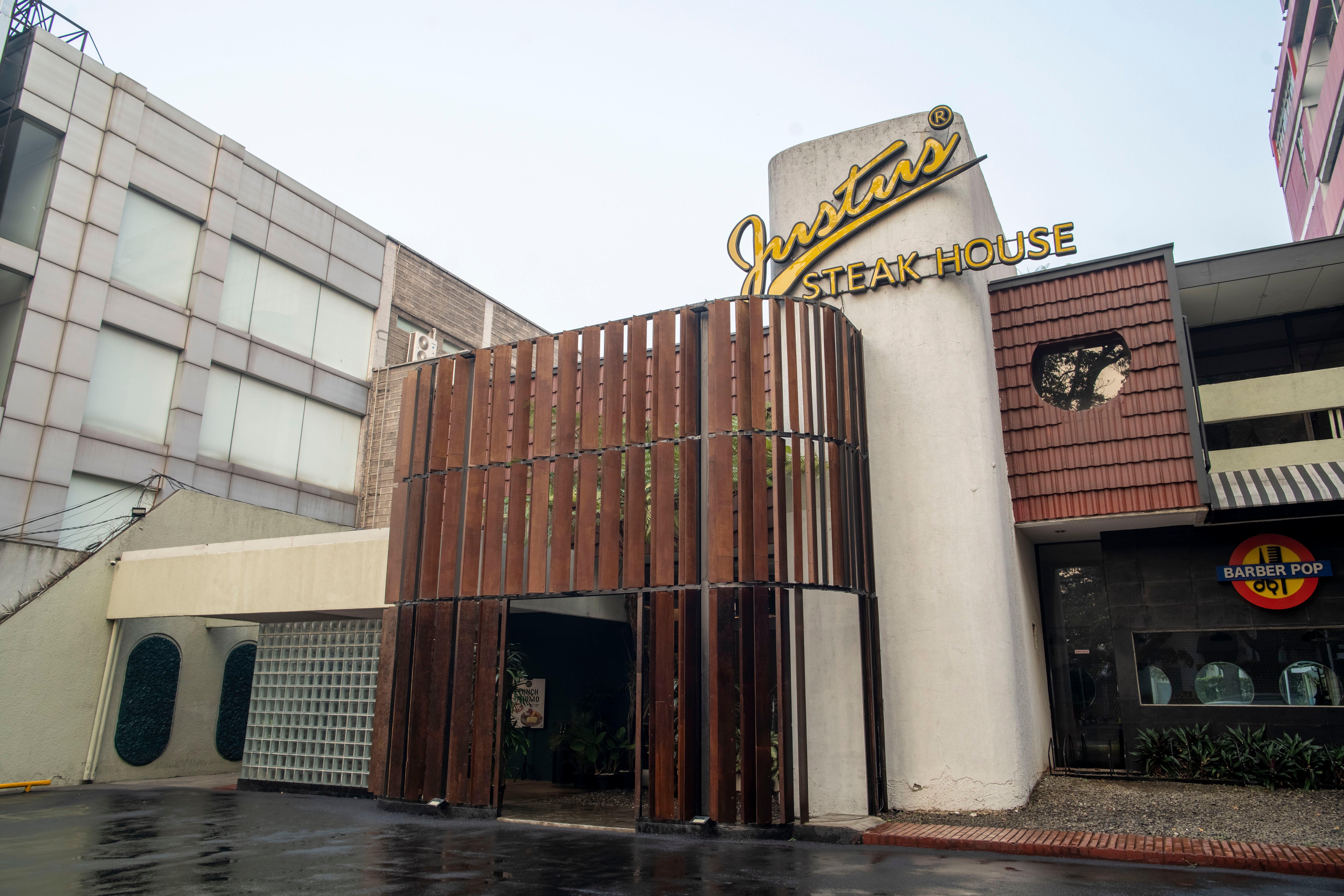 Justus Steak House Dago