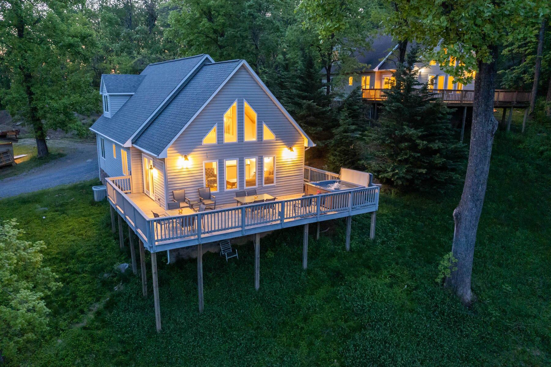 Love Ridge Mountain Lodging