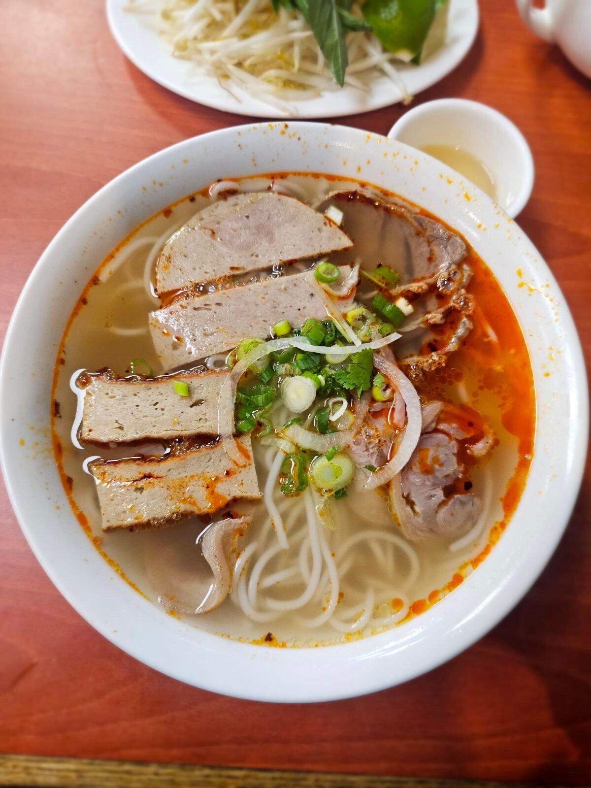 Xu Hue Vietnamese Restaurant