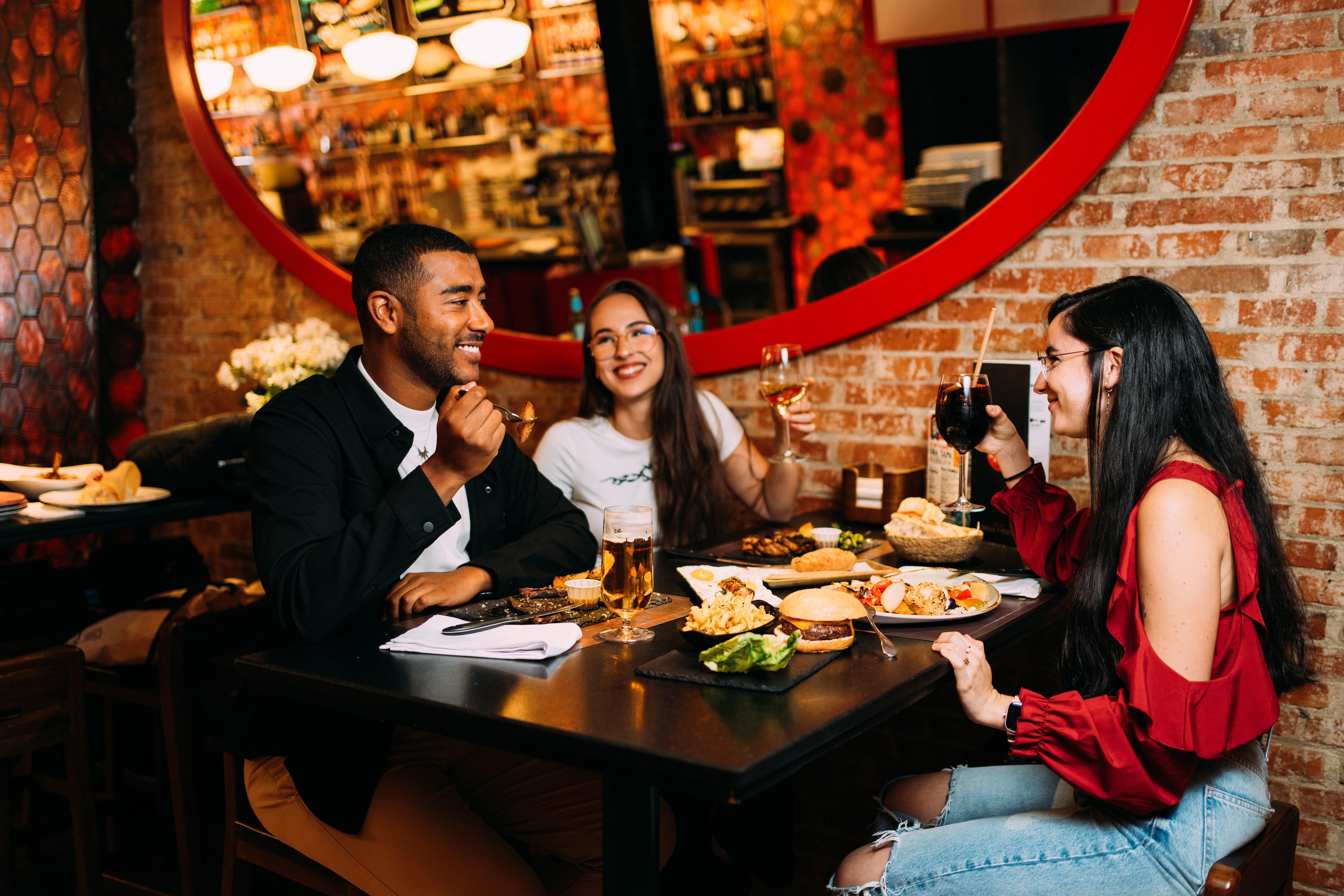 Mercado de la Reina 10