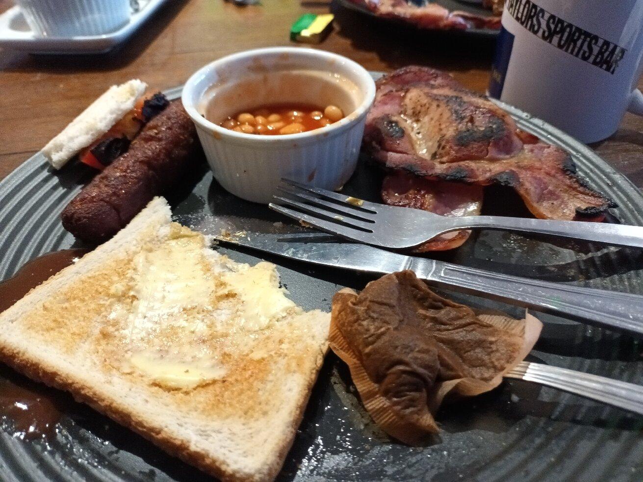 Taylor's Sports Bar & Grill