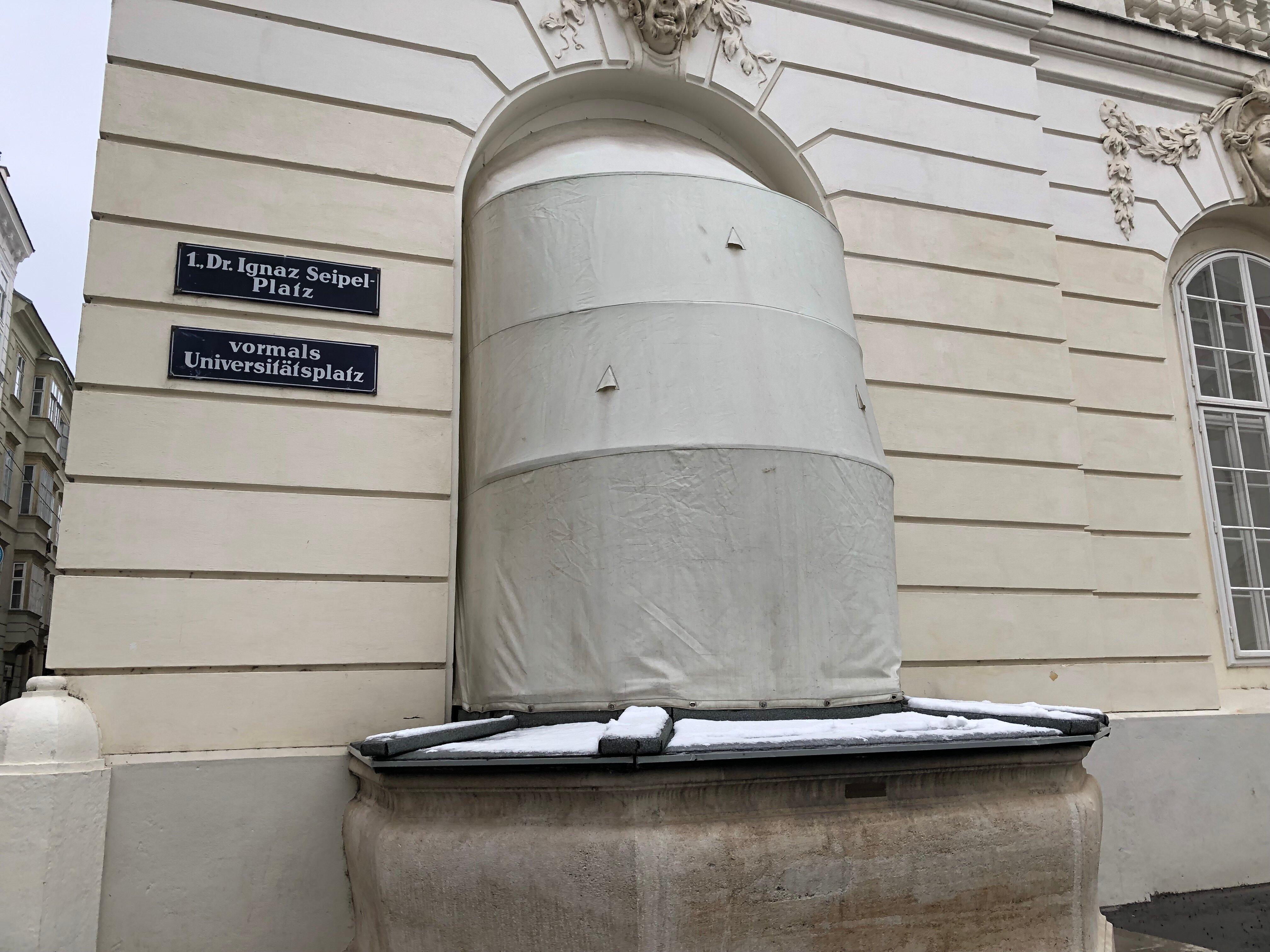 Brunnen an der Neuen Aula