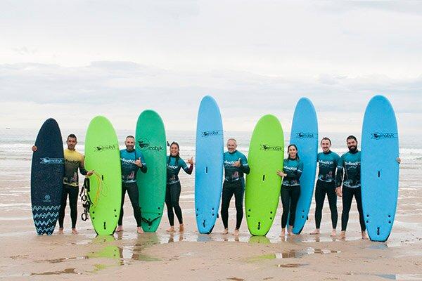 Surfadictos Escuela de Surf & Sup