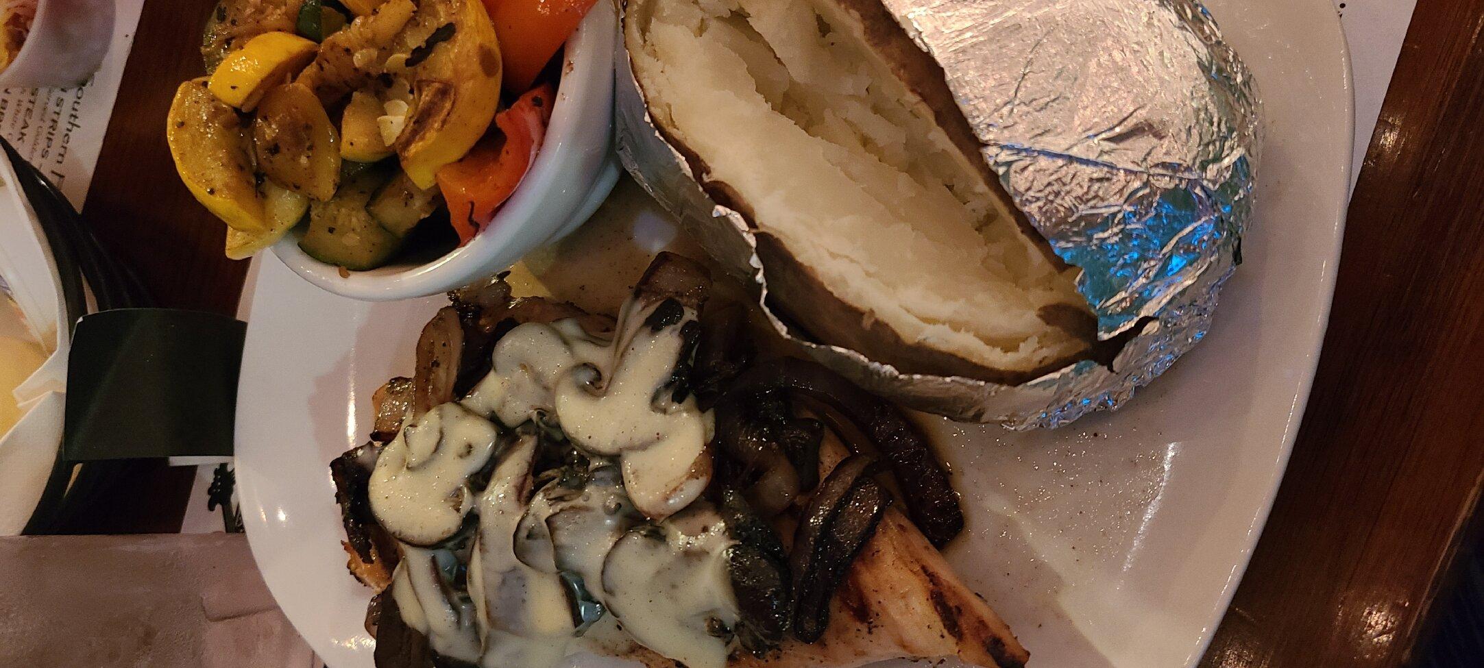 Bandana Red's Steakhouse