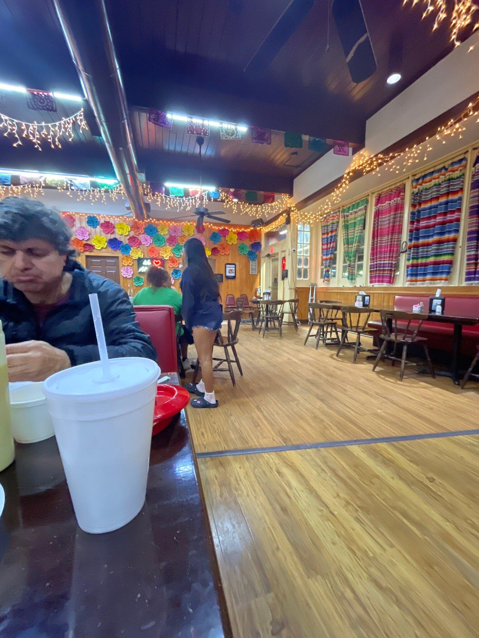 Tacos Al Carbón Cabrón