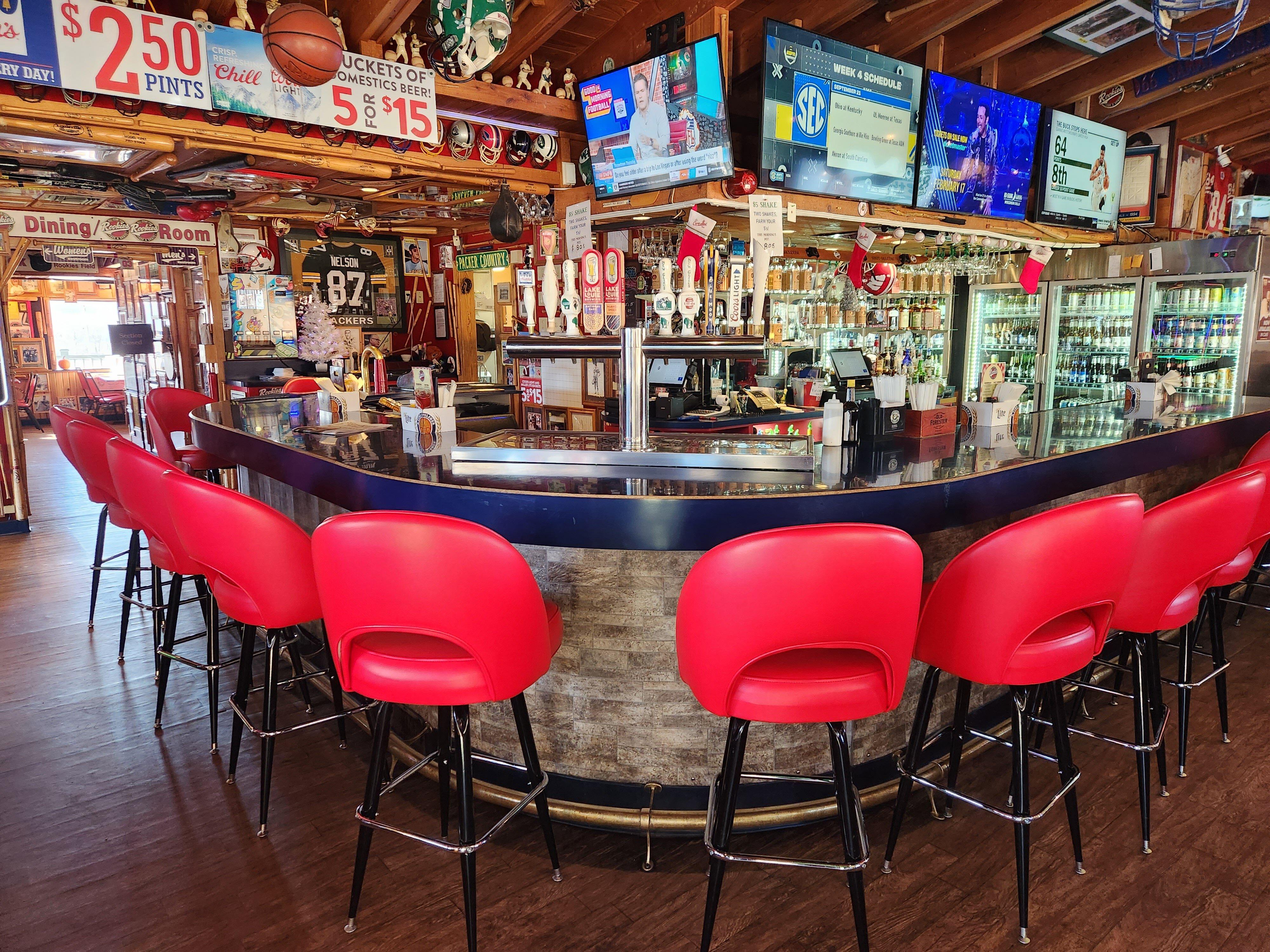 Rookies Food & Spirits