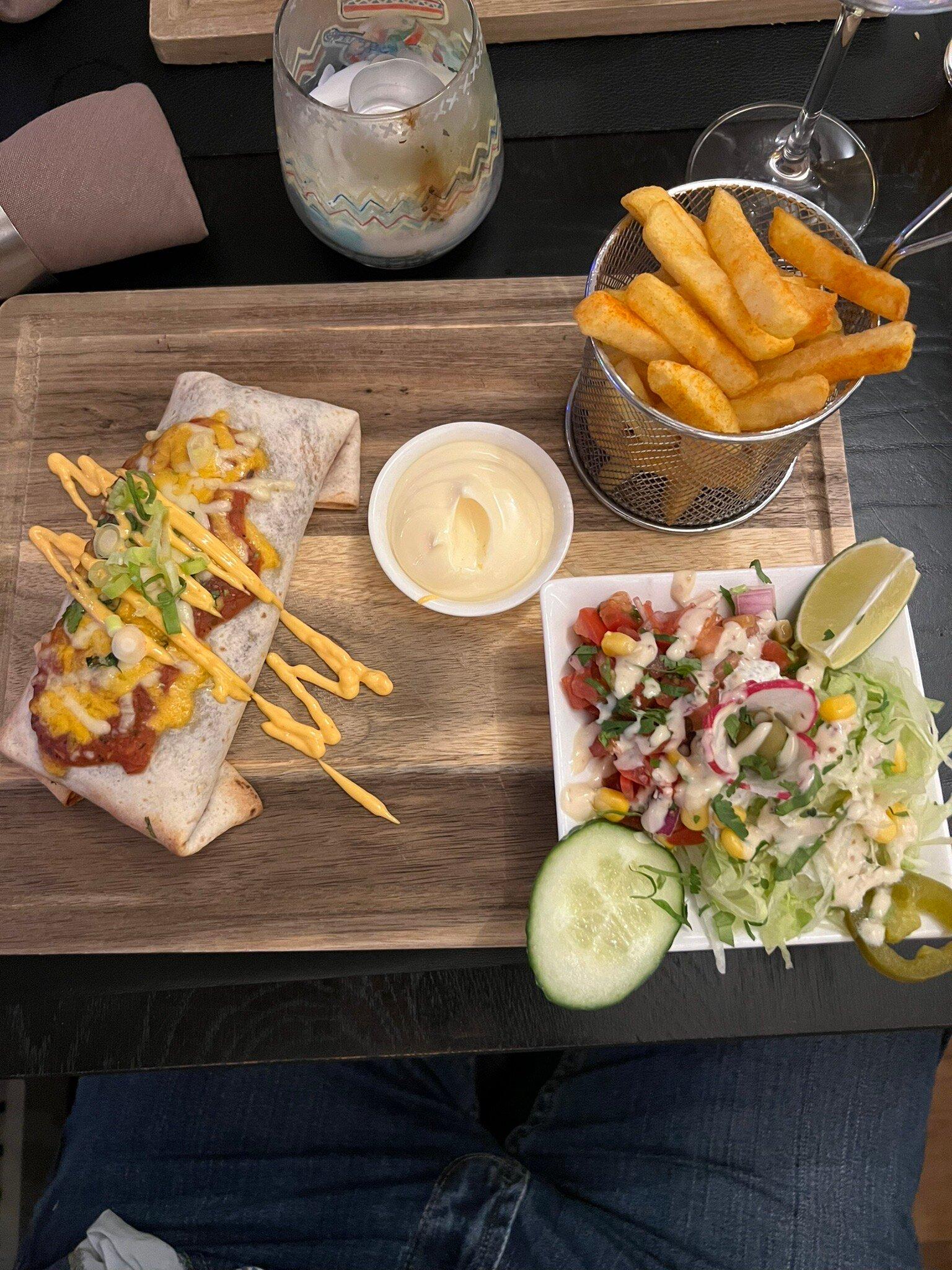 La Vida Mexican Grill Bar