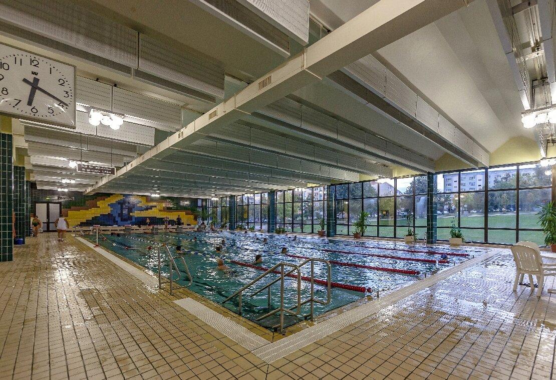 Schwimmhalle Am Südring