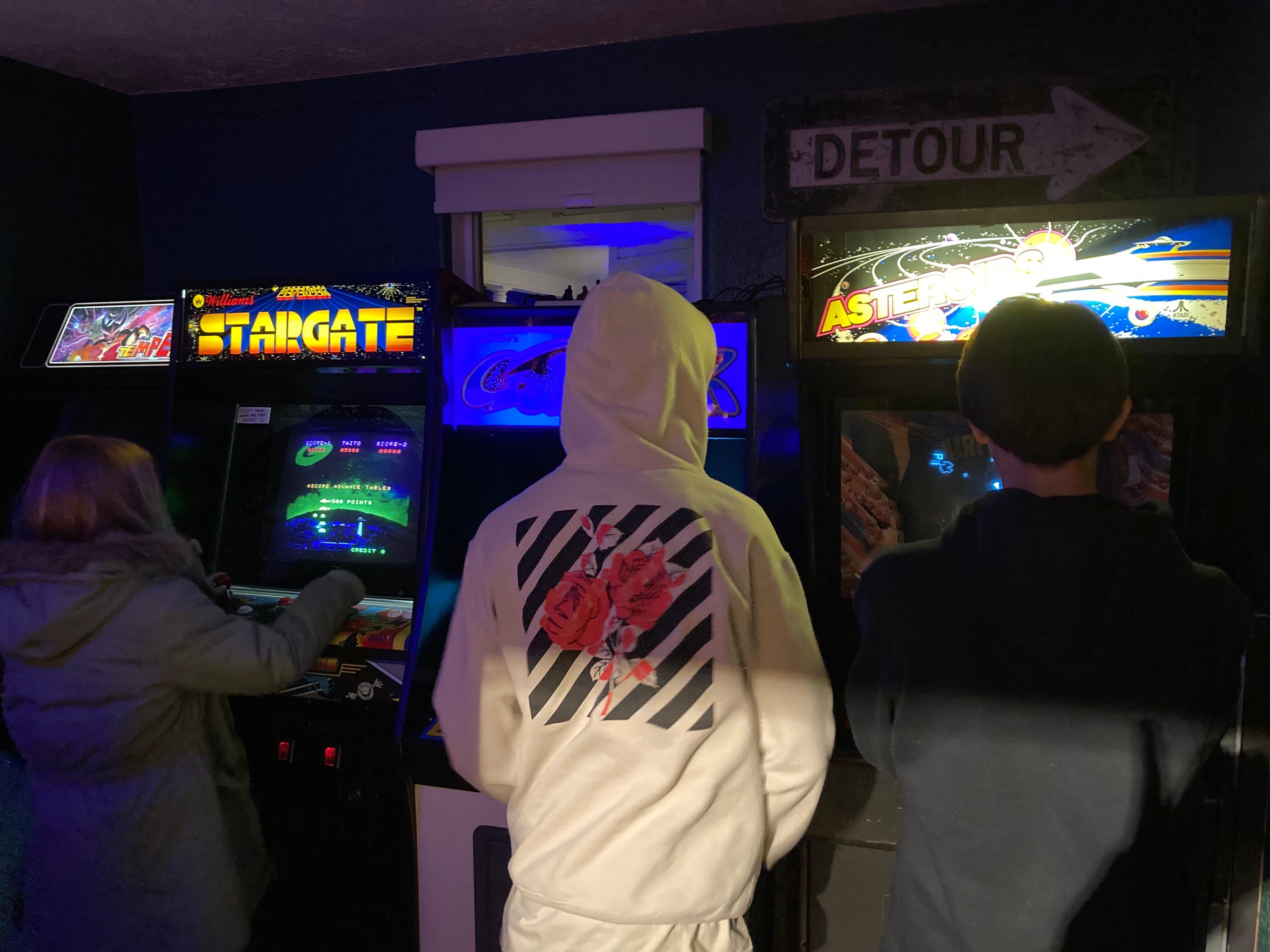HiFi Jones Art Gallery & Free Arcade