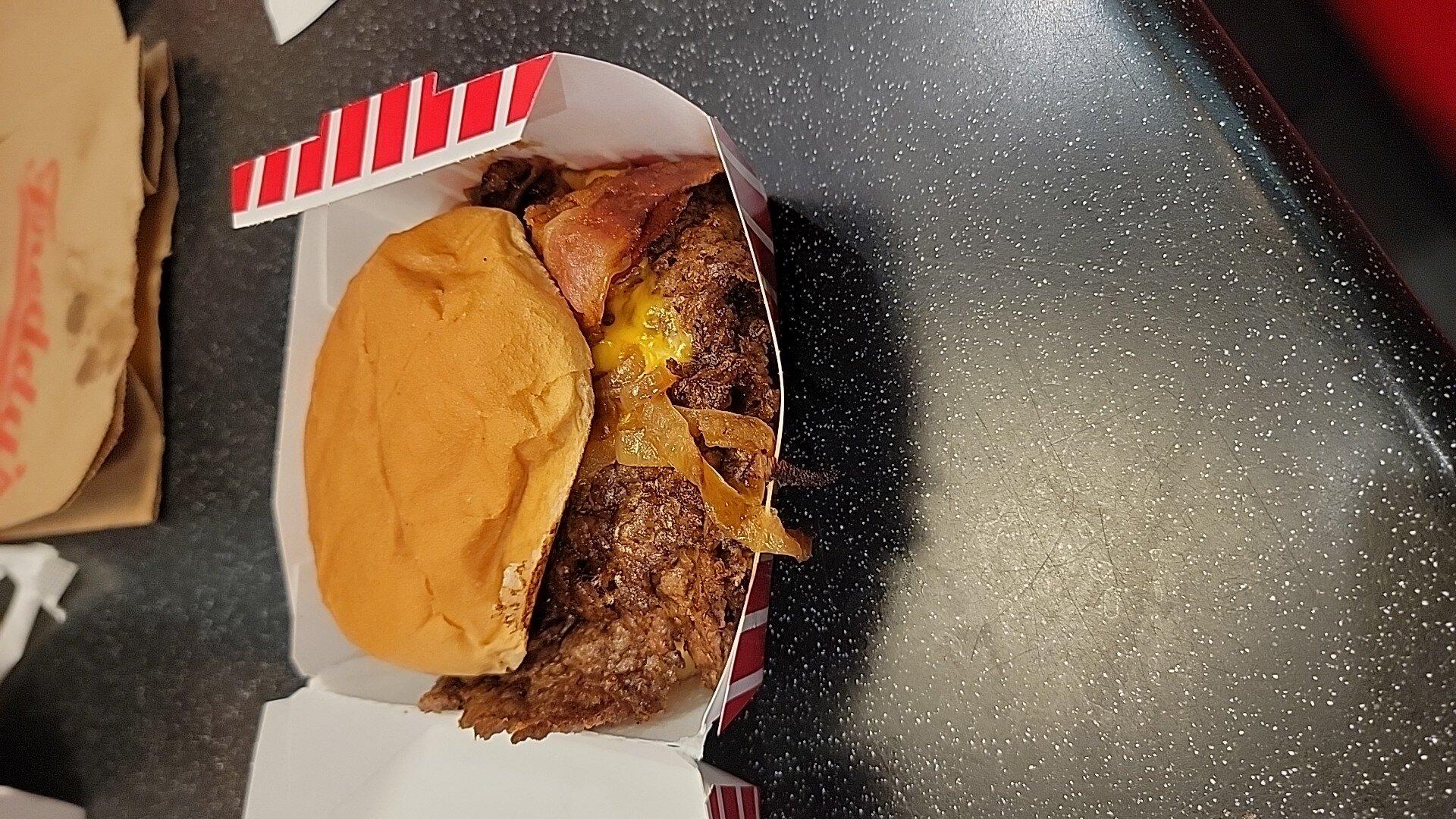 Freddy's Frozen Custard & Steakburgers