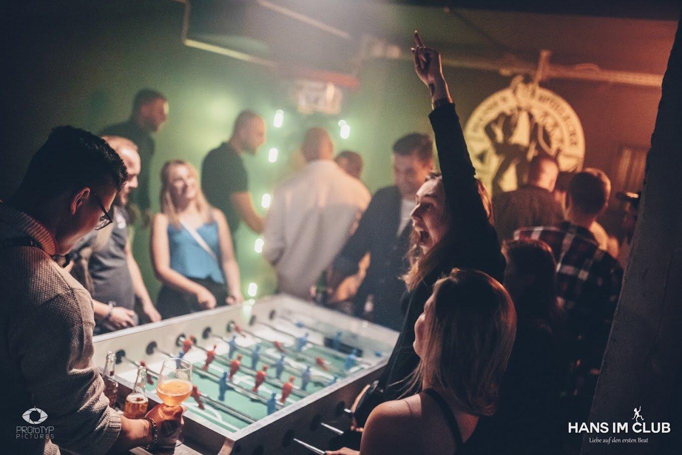 Hans im Club