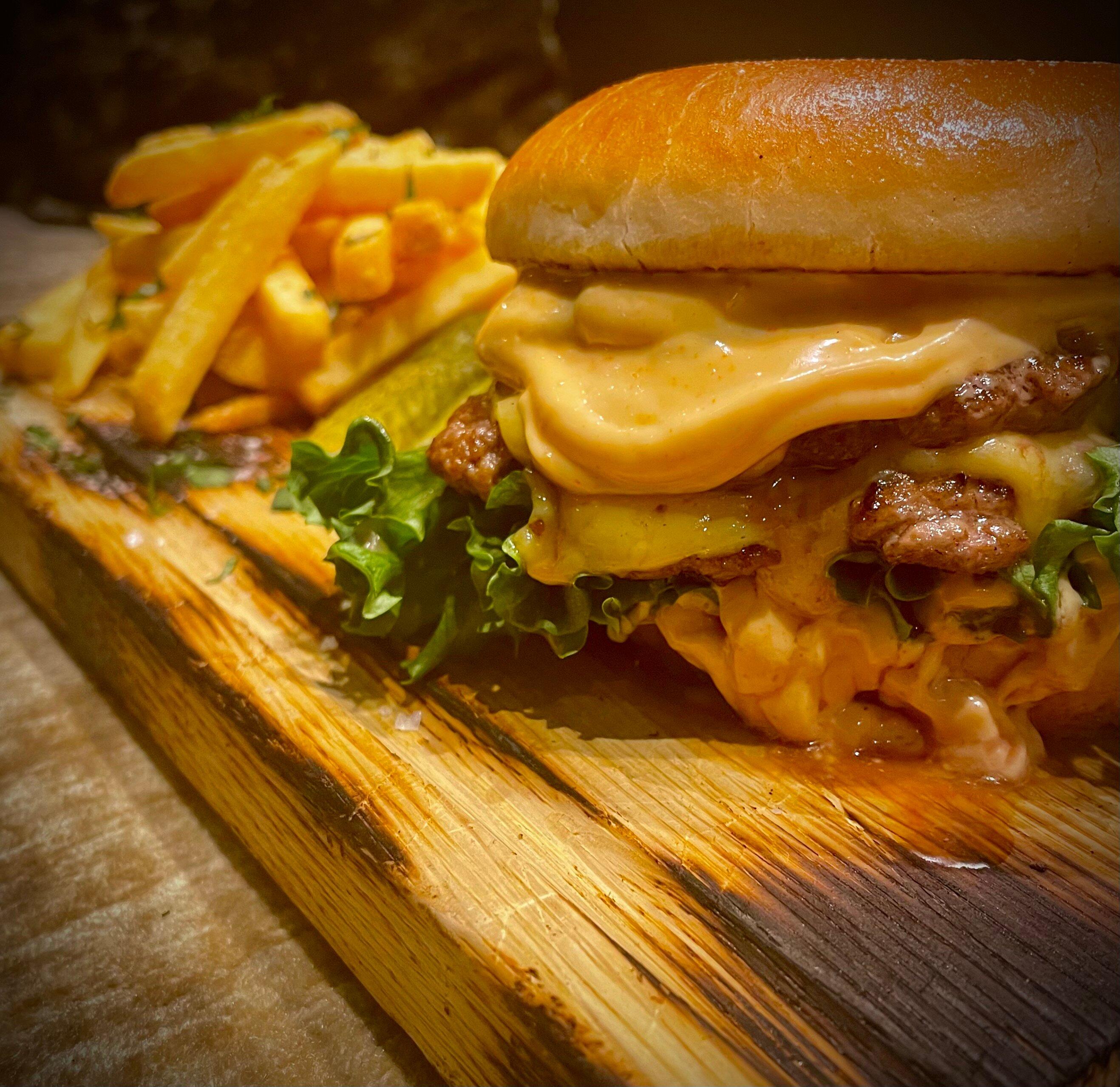 Bøes - Spiseri - Pizzaria - Pub