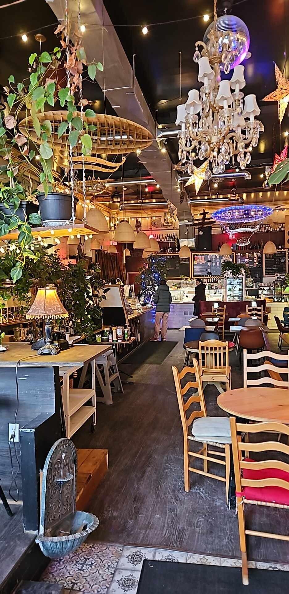 5 Senses restaurant bistro