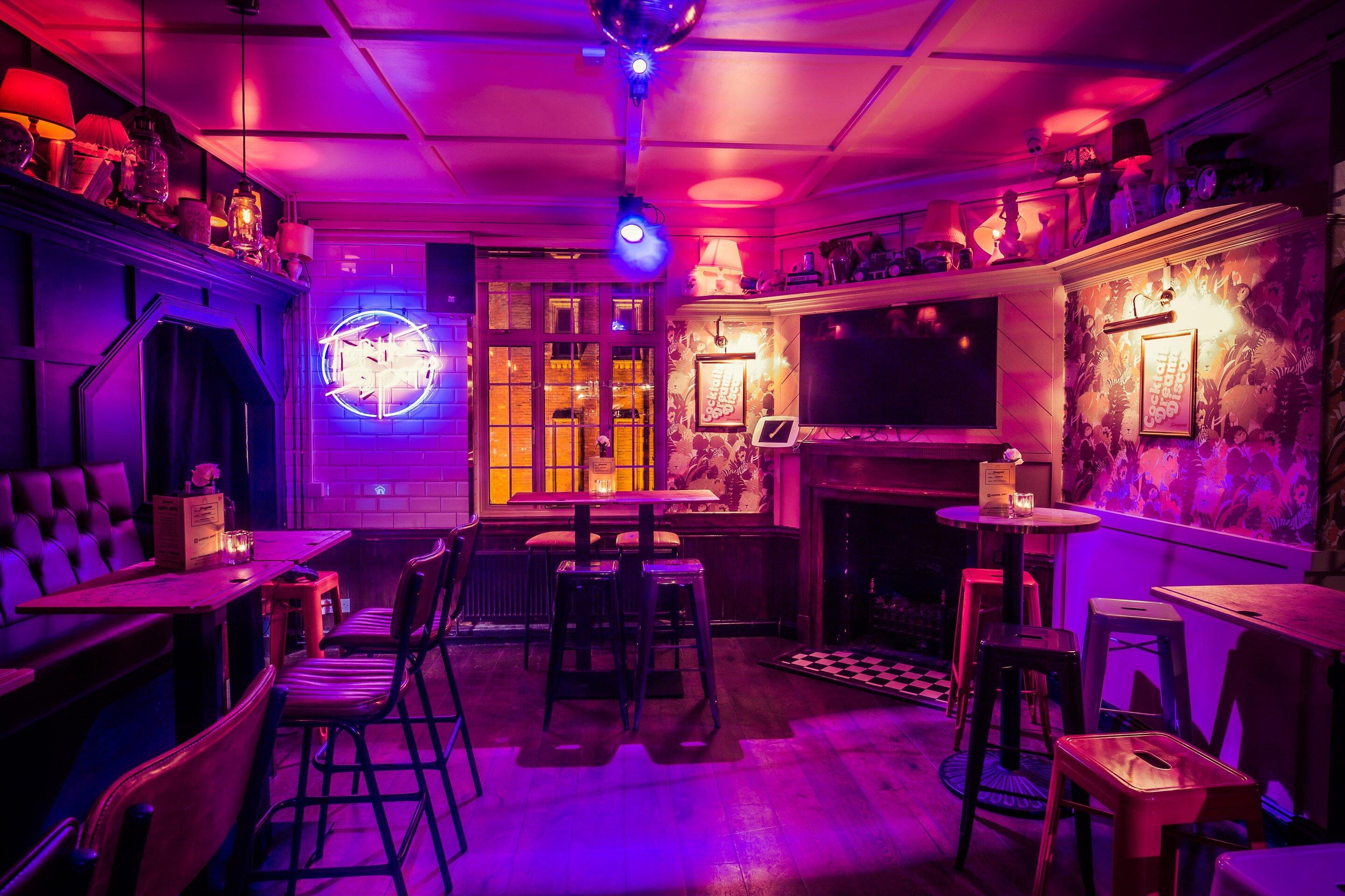 Simmons Bar | Euston Square