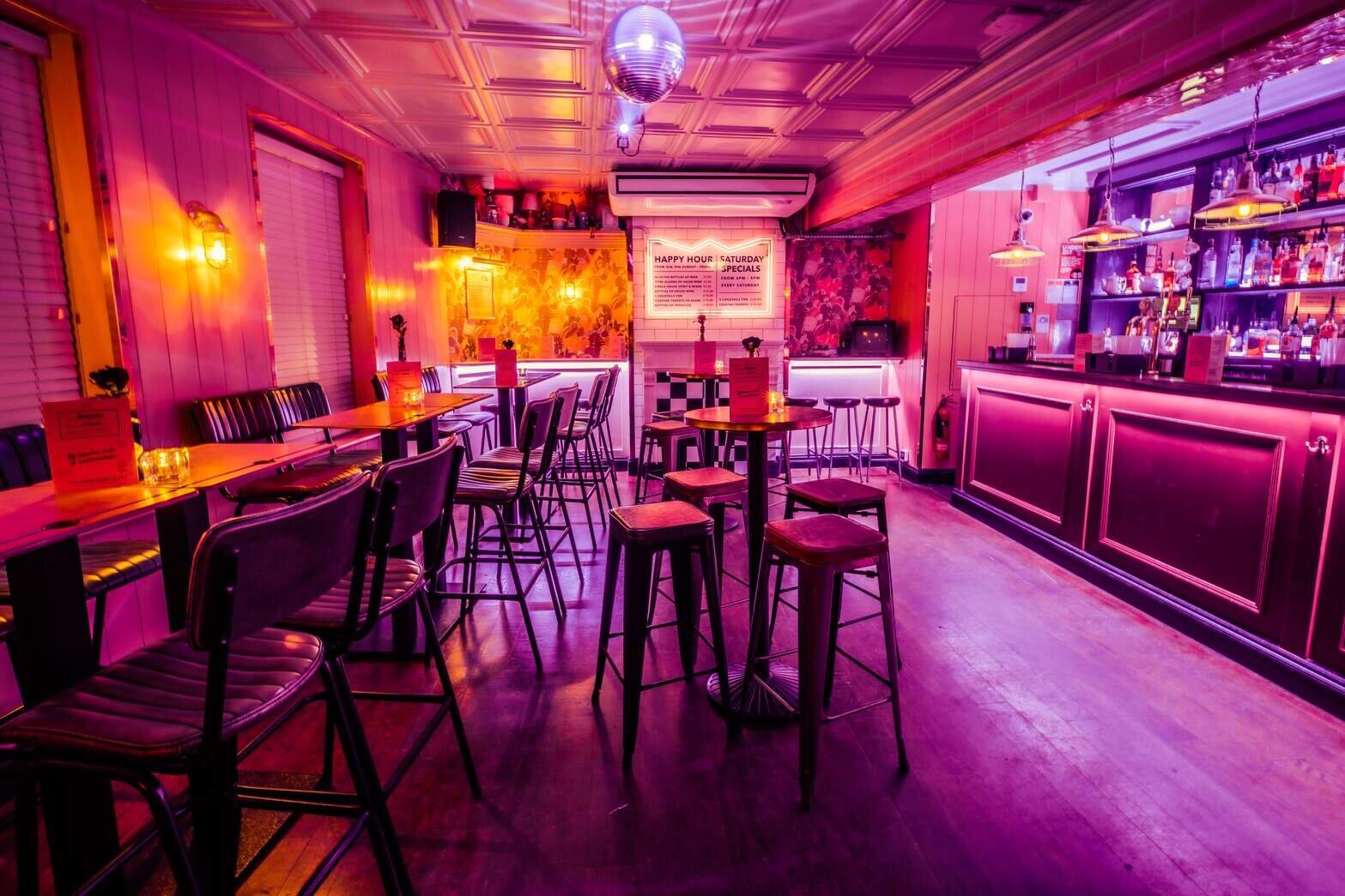 Simmons Bar | Temple