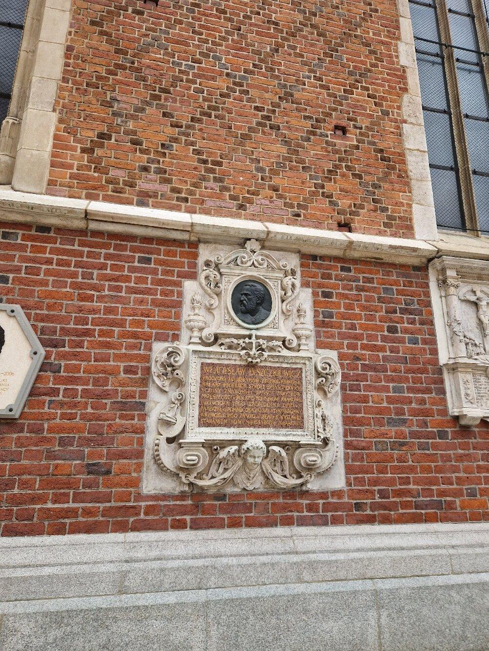 Wladyslaw Luszczkiewicz Monument