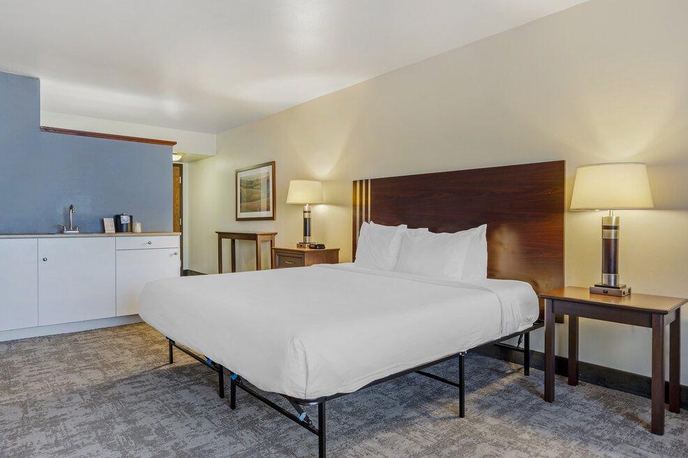 Seaport Inn and Suites