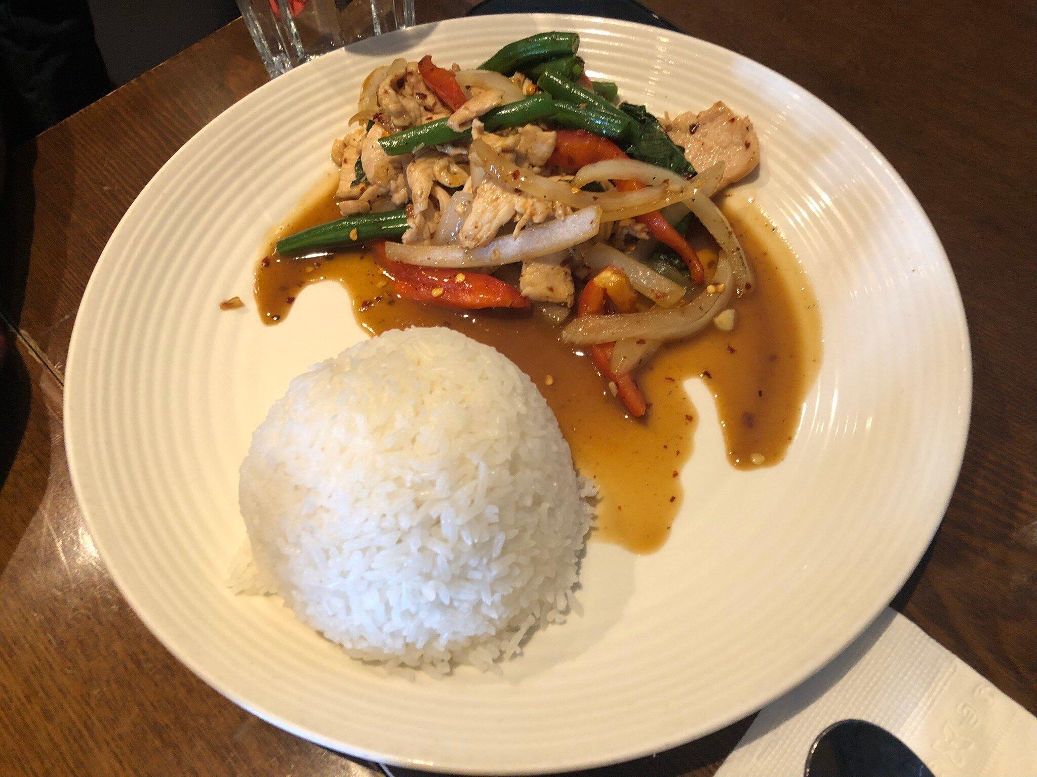 Jaydsiri Thai Bistro