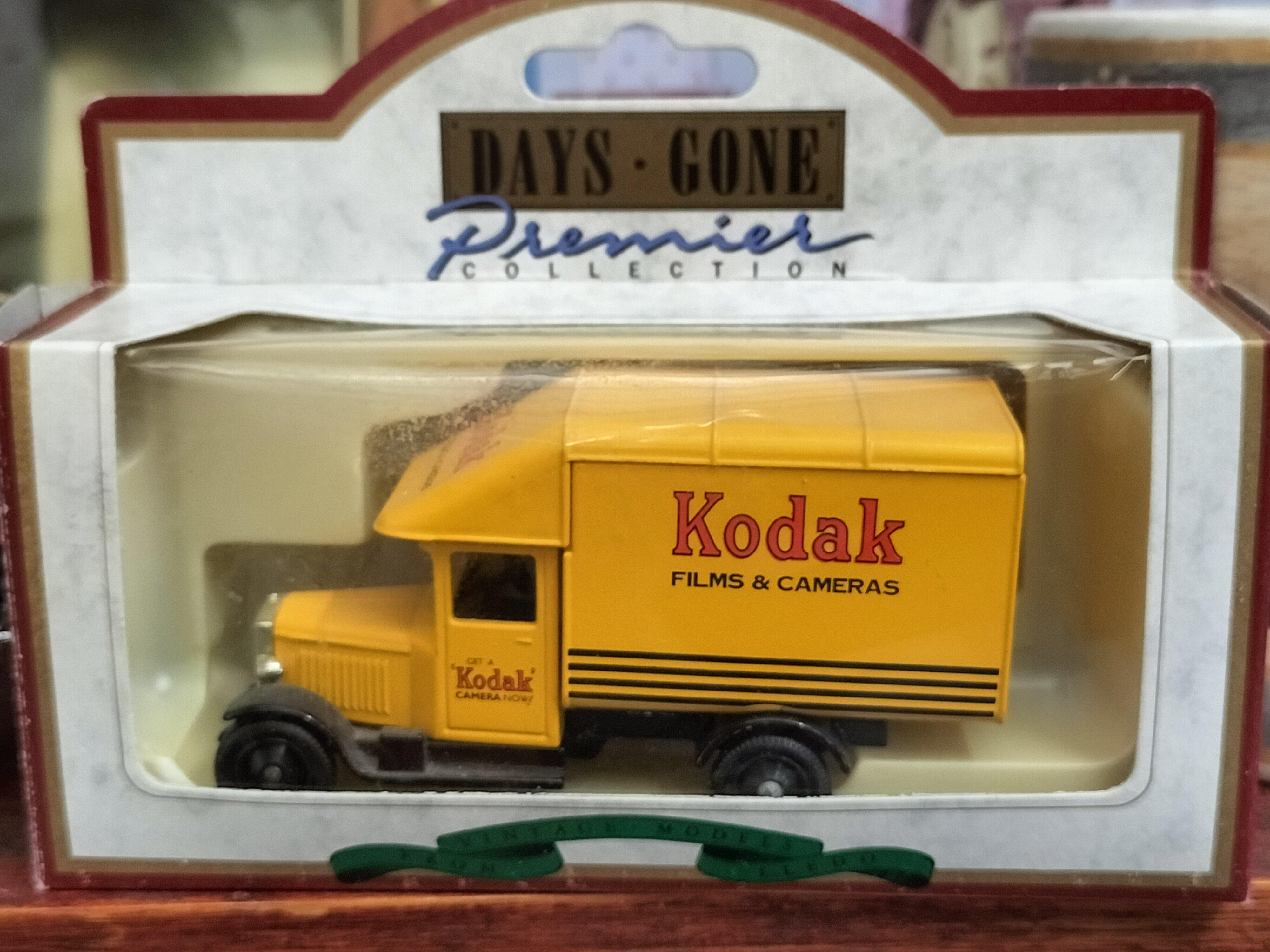 Cameron's Antiques And Collectables