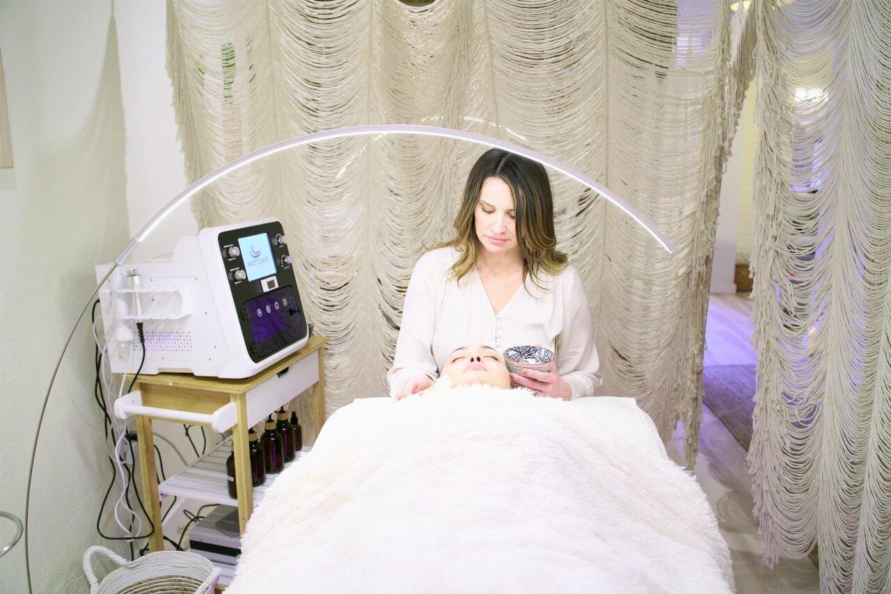 Skinkind Facial Retreat