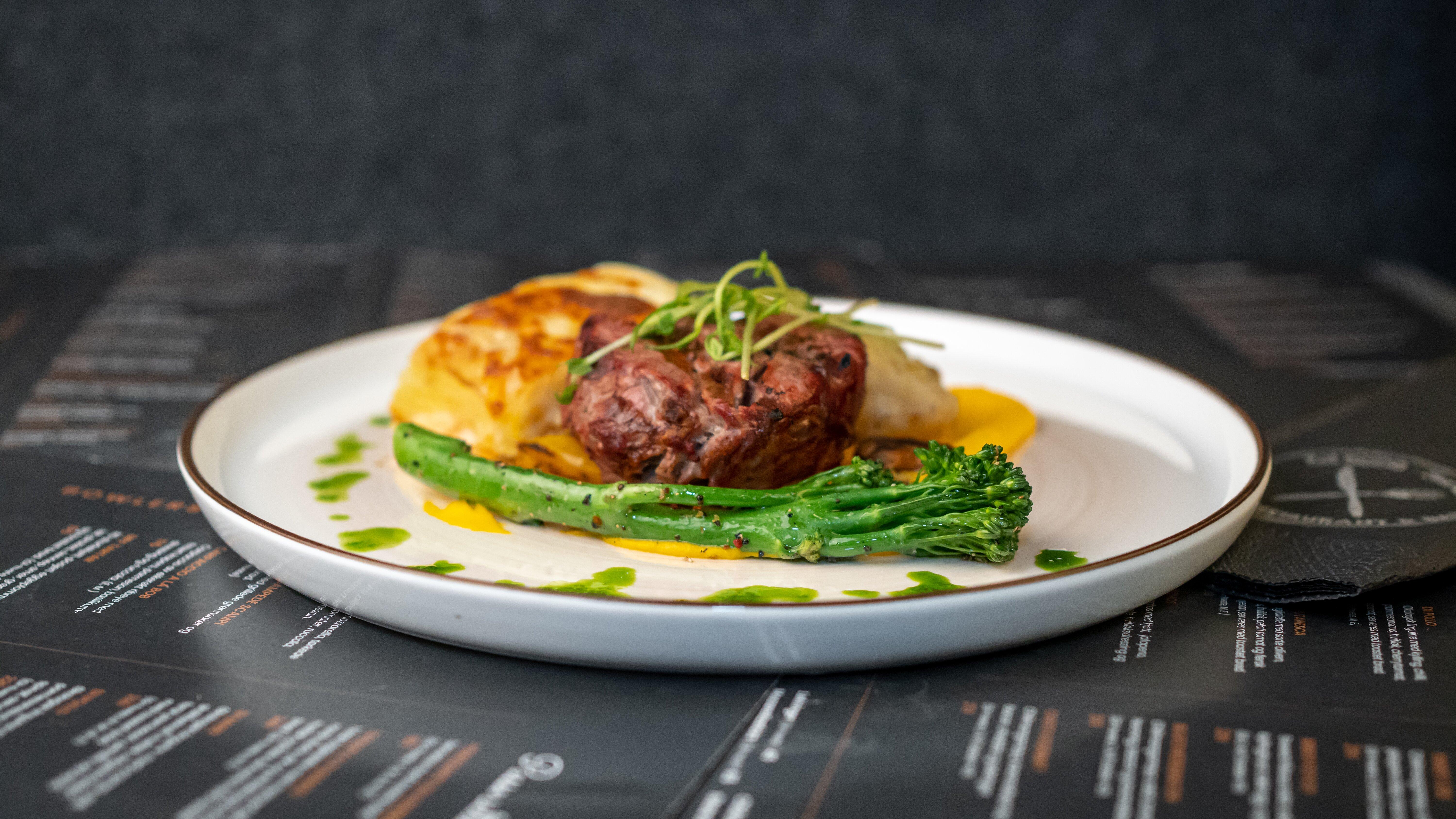 Bowlers Restaurant & Bar