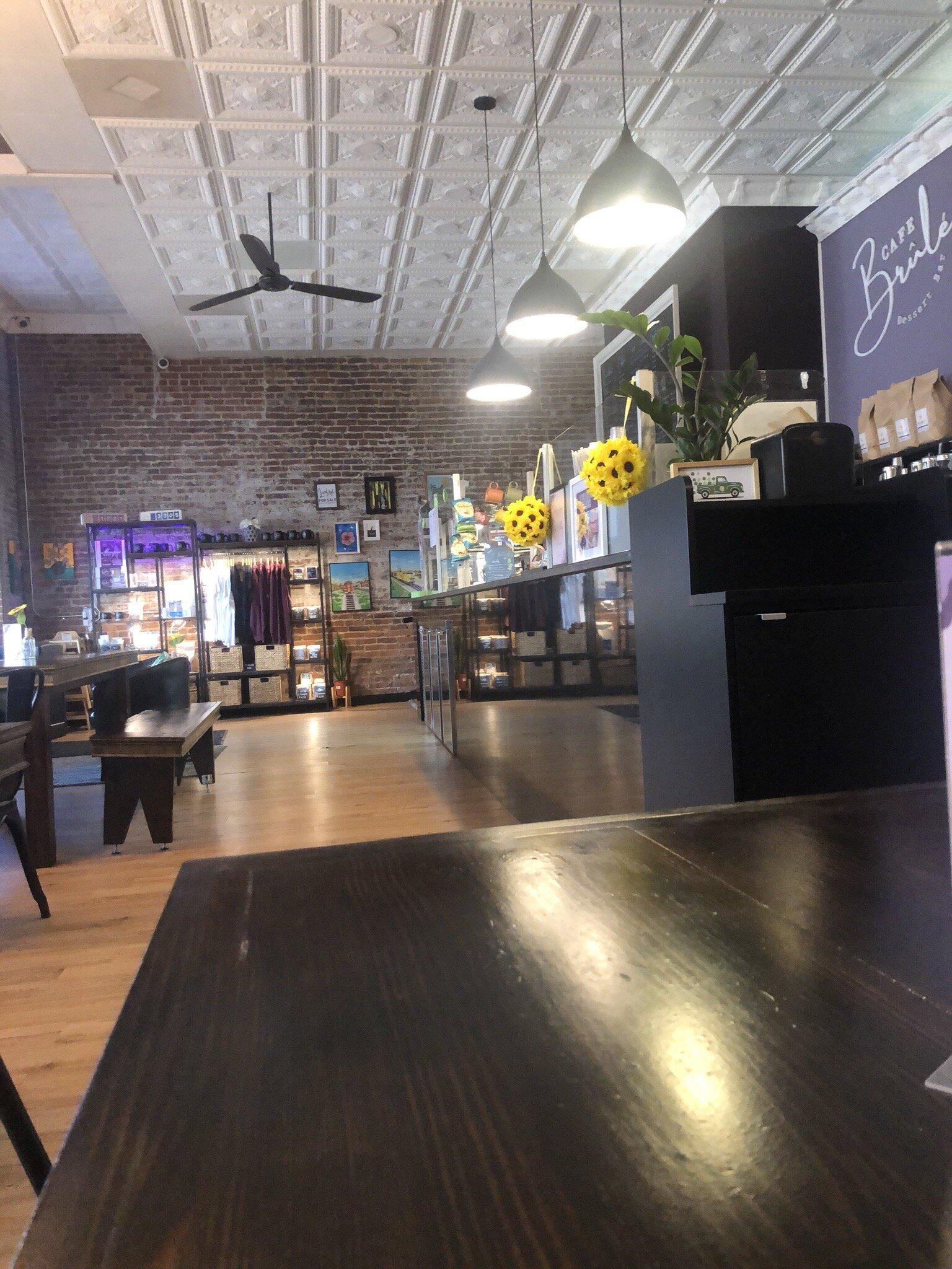 Cafe Brûlée & Dessert Bar