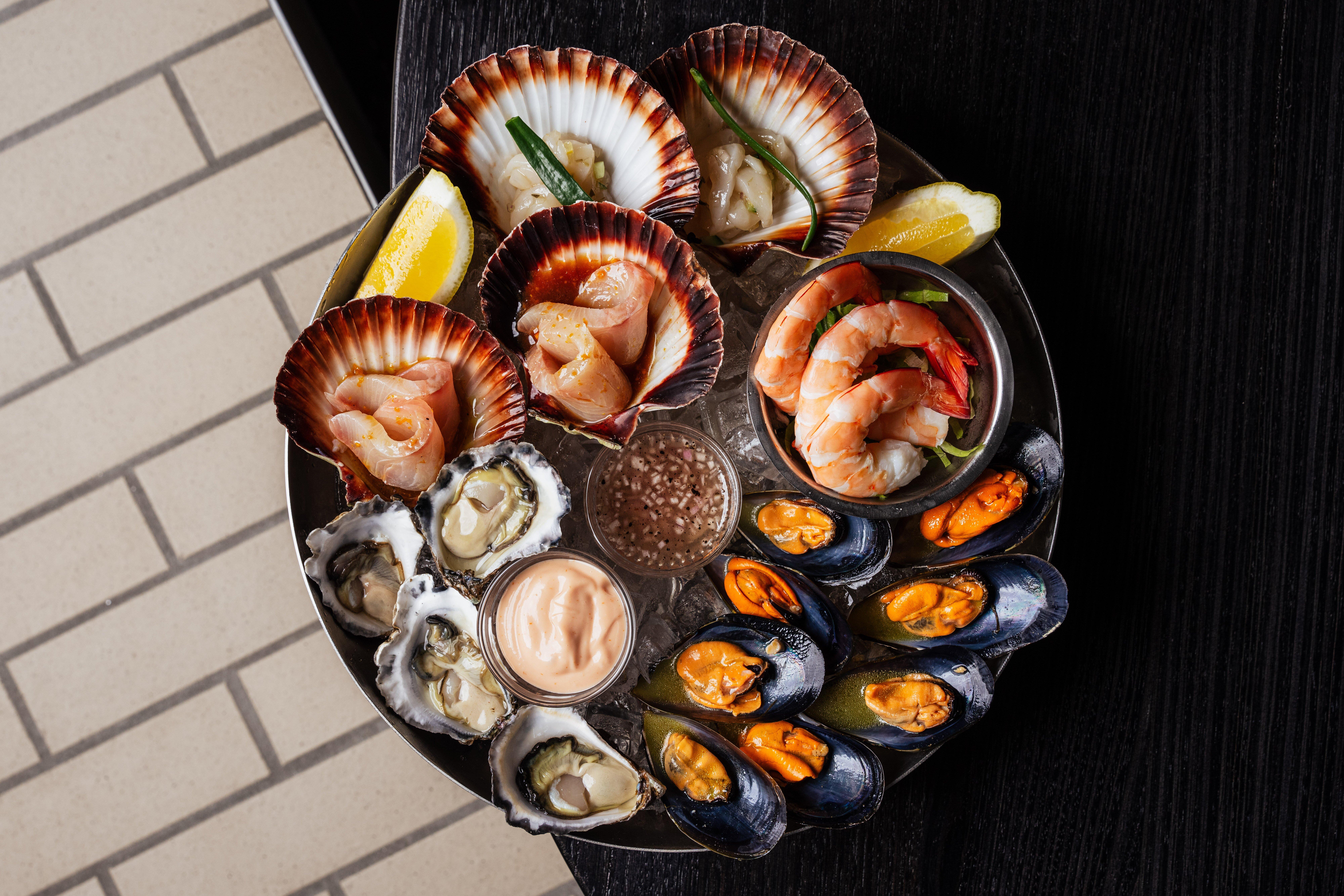 Fosh Bar And Restaurant