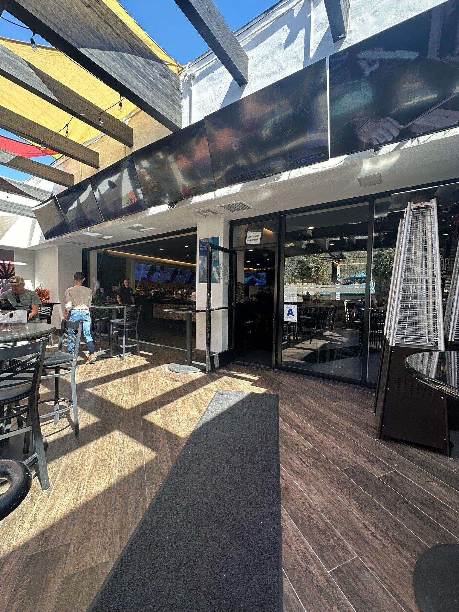 Rooftop 262 Bar & Grill