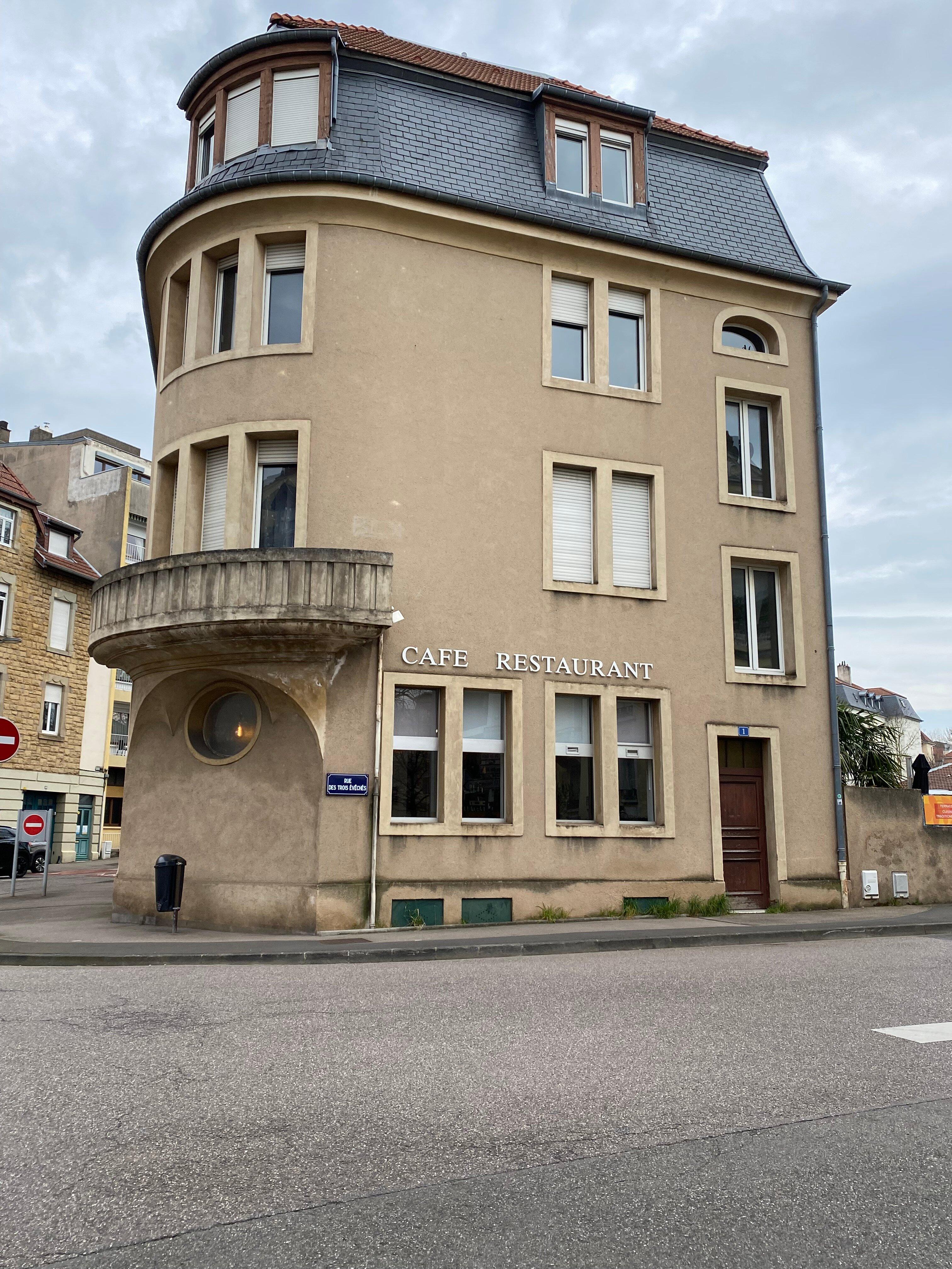 Les Deux Marronniers