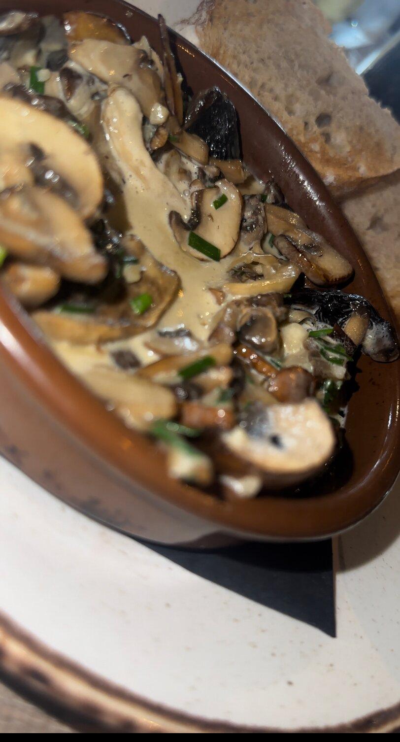 Ego at Fox & Dogs, Mere Green